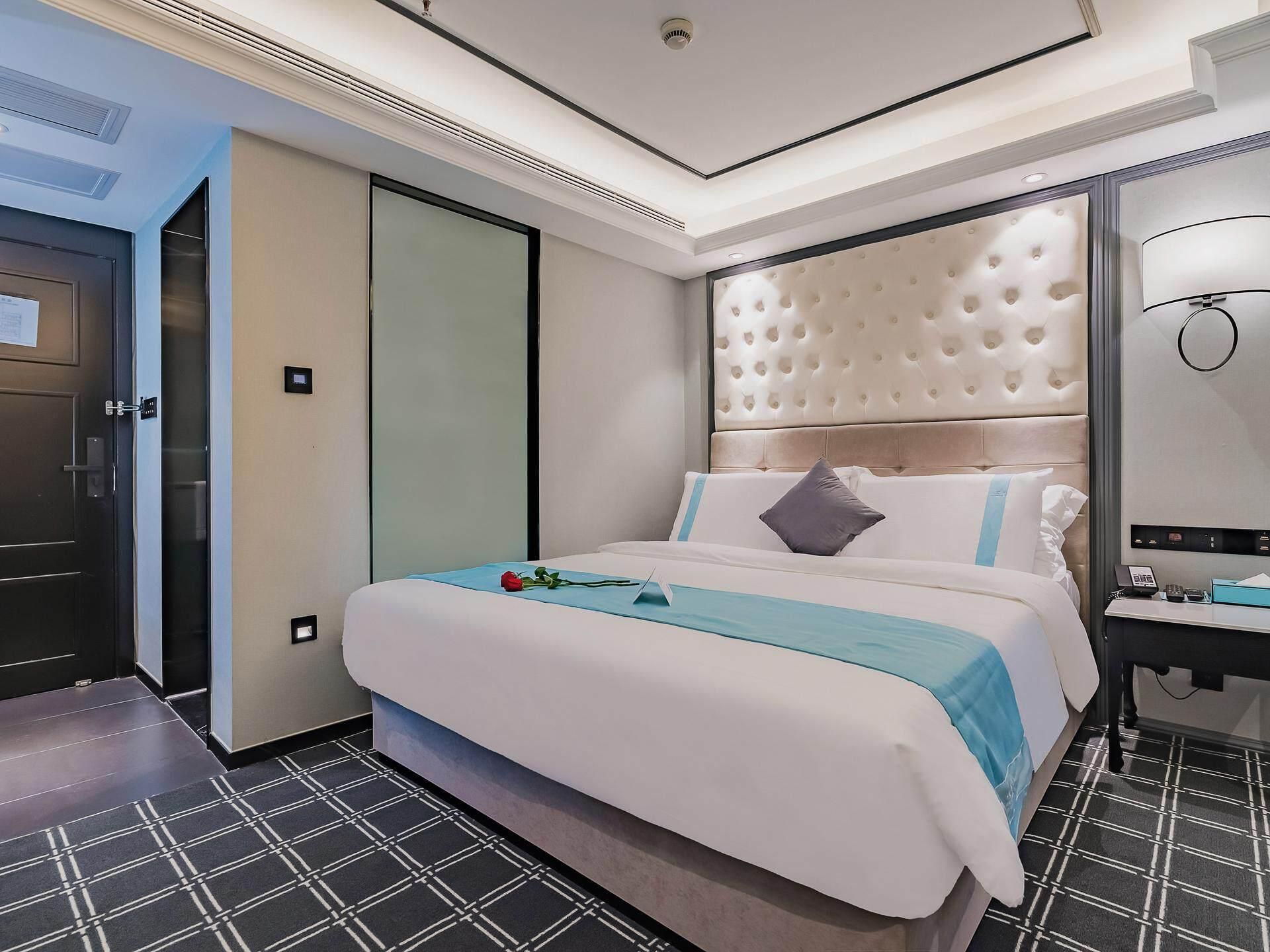 Xana - LingLong Room