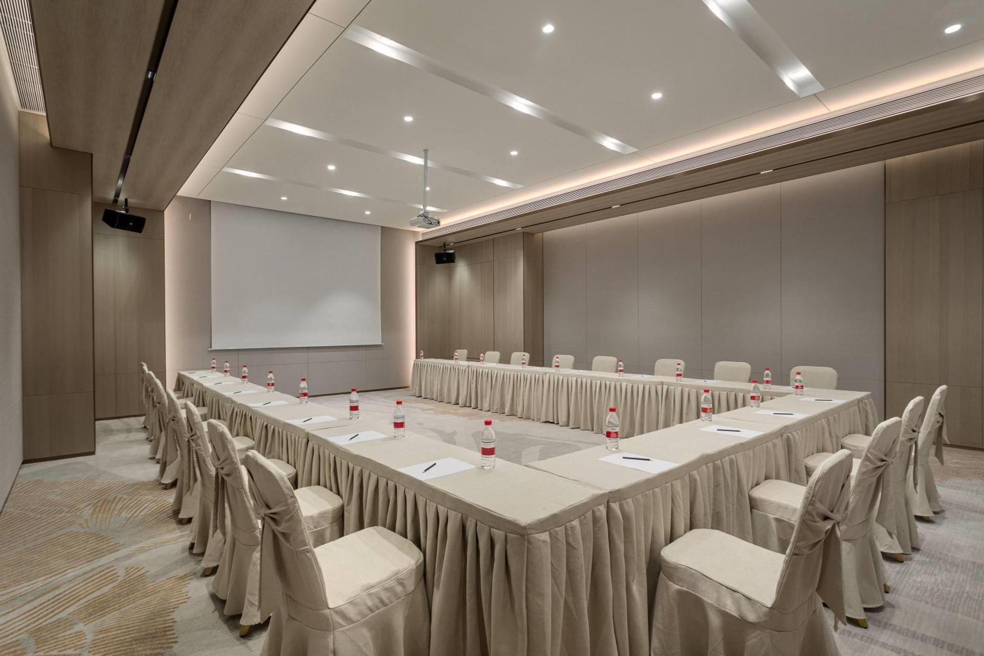 meeting room / ballrooms