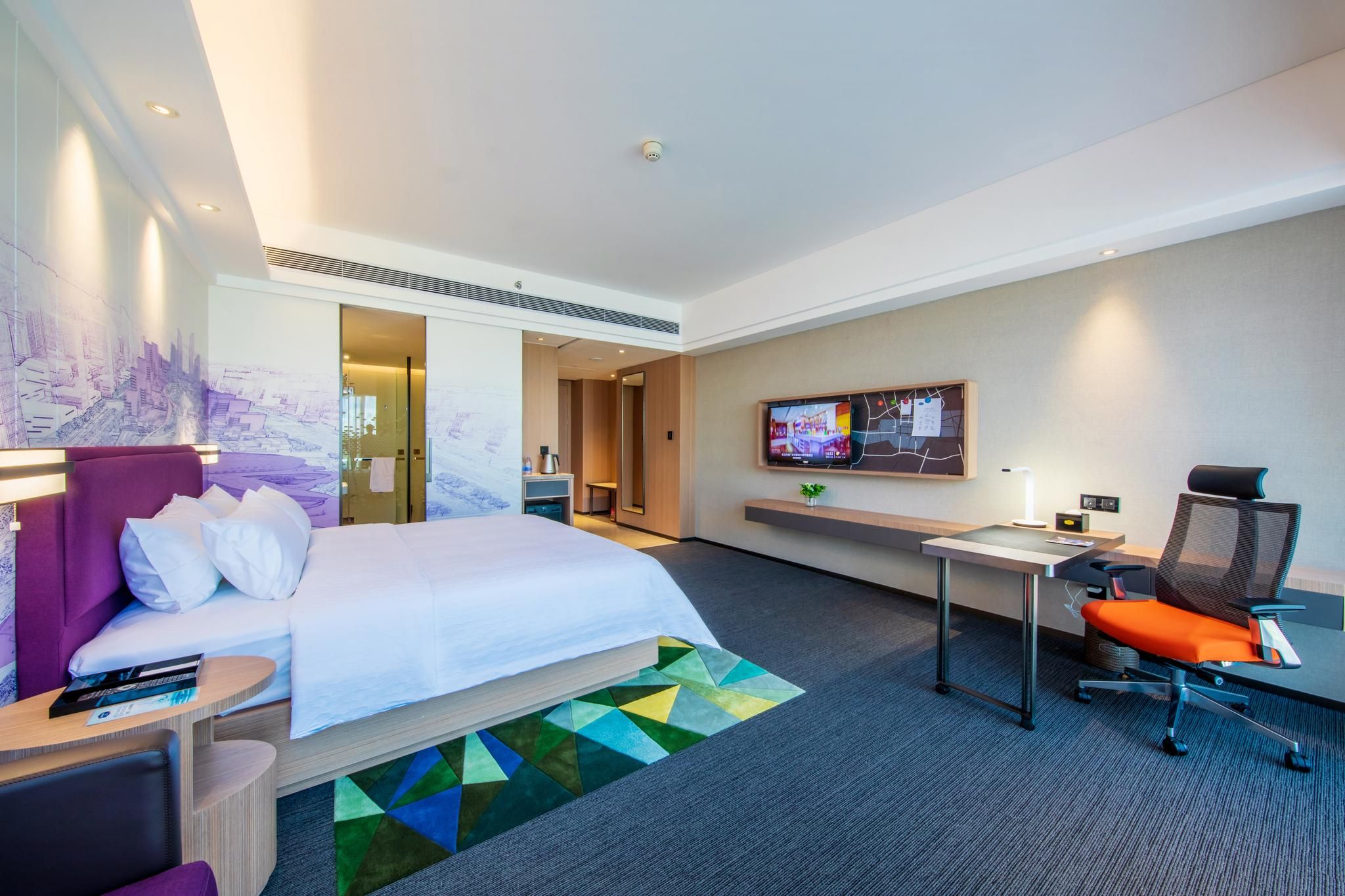Business King Room
