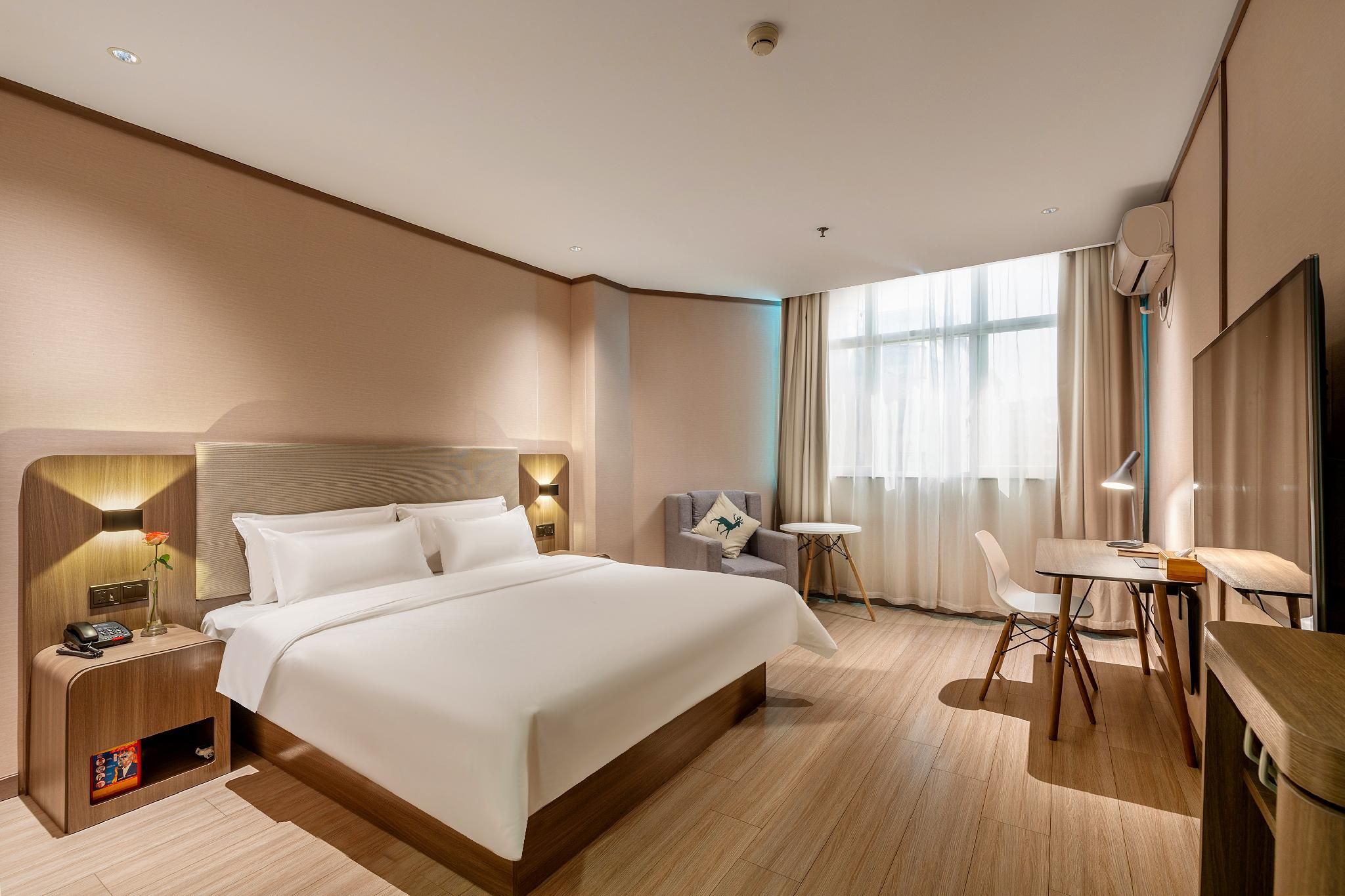 Huazhu - Superior BedRoom