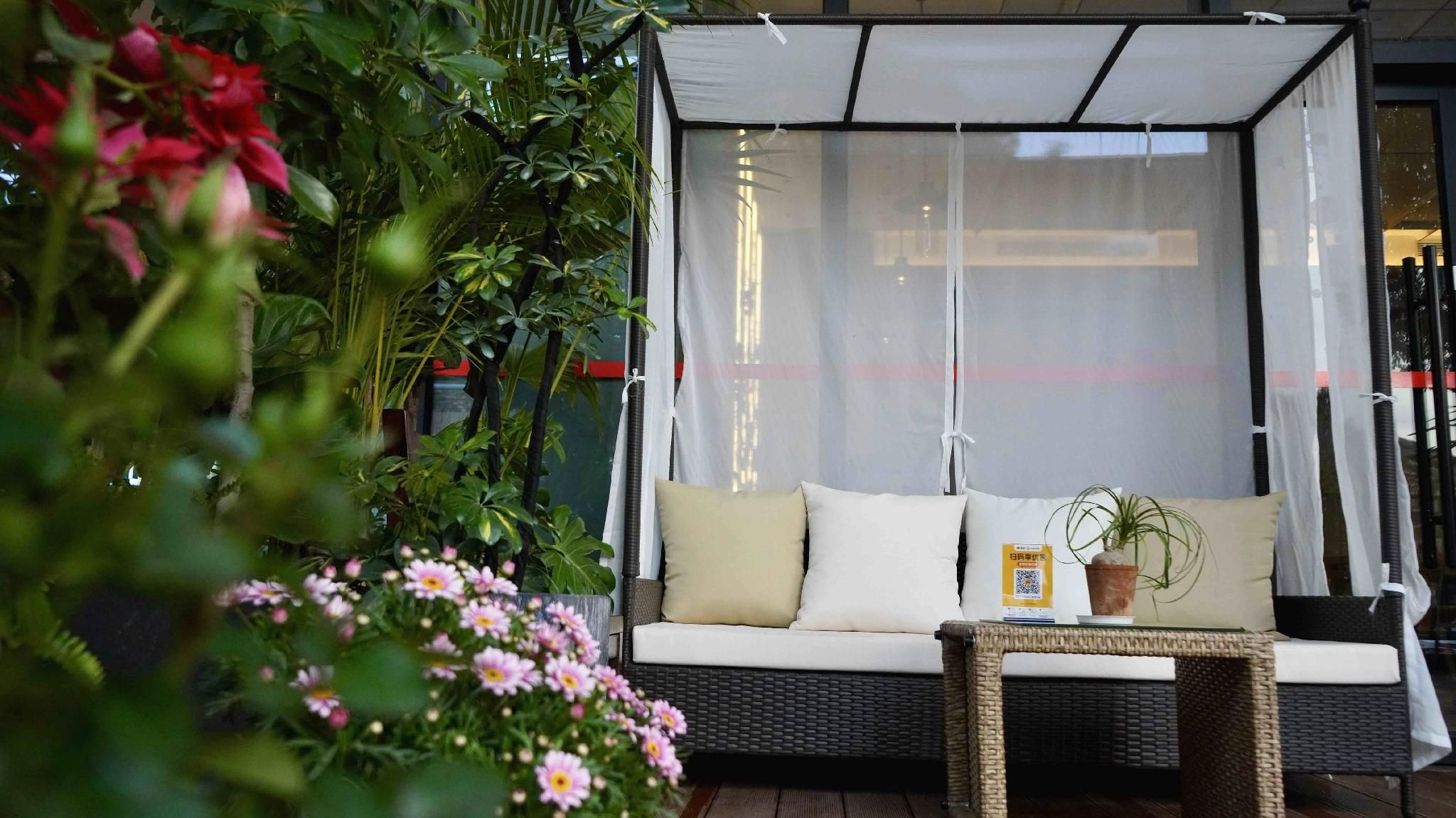 12a541c4b99a95ab52e756584f4b018e