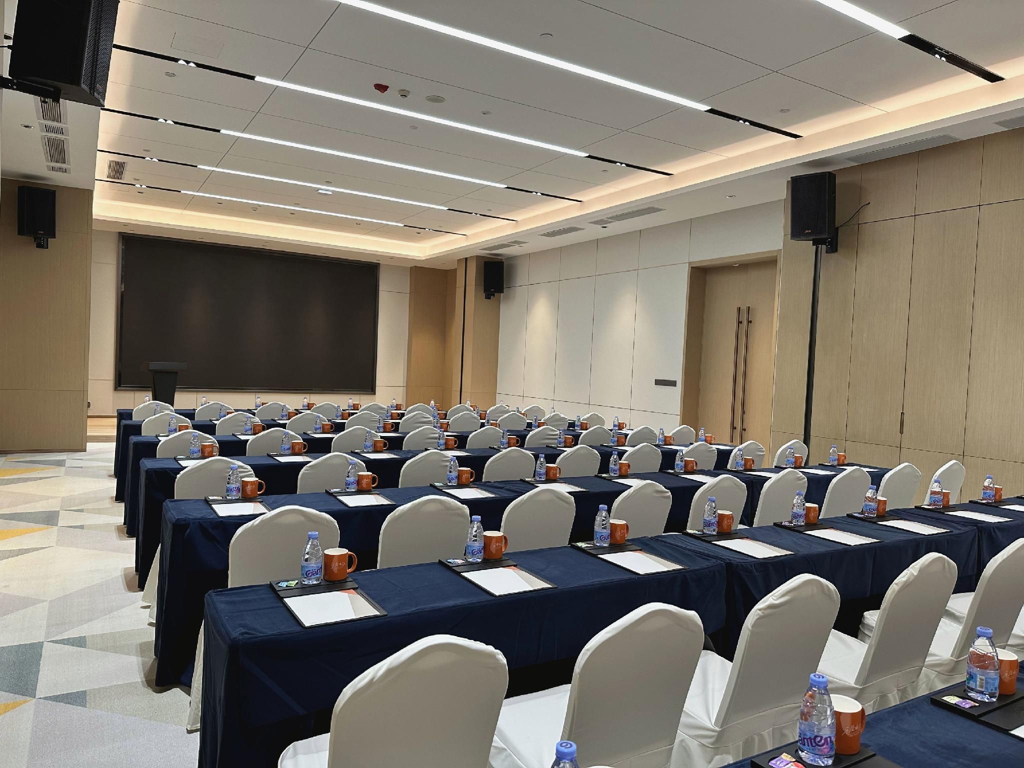 2ccbe145fe734bce01d2ea1cb6800c39