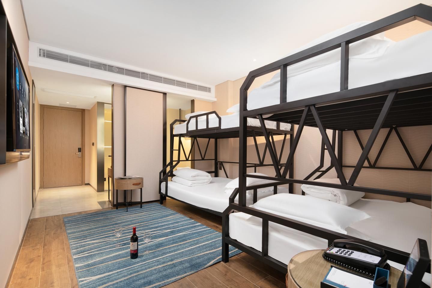Esports Triple Room