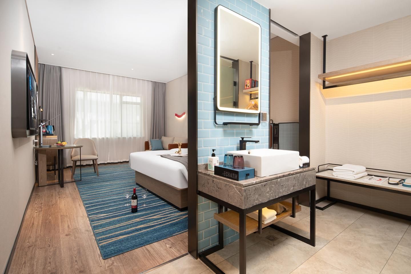 Dossen - Bed Room With City View