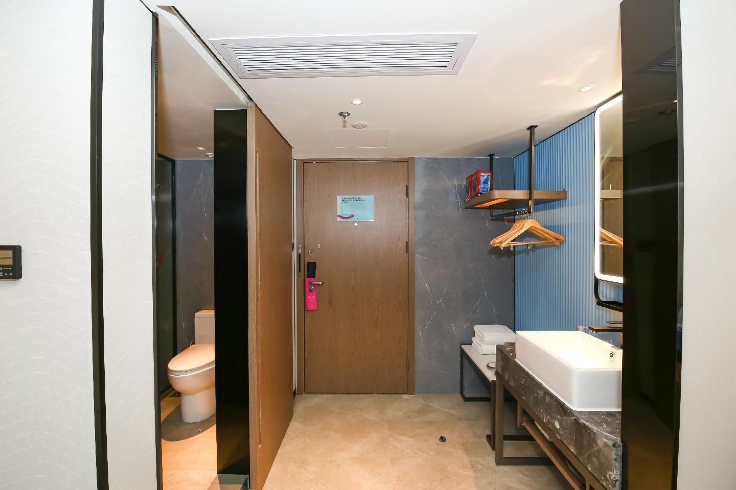Dossen - Zhineng Deluxe Bed Room