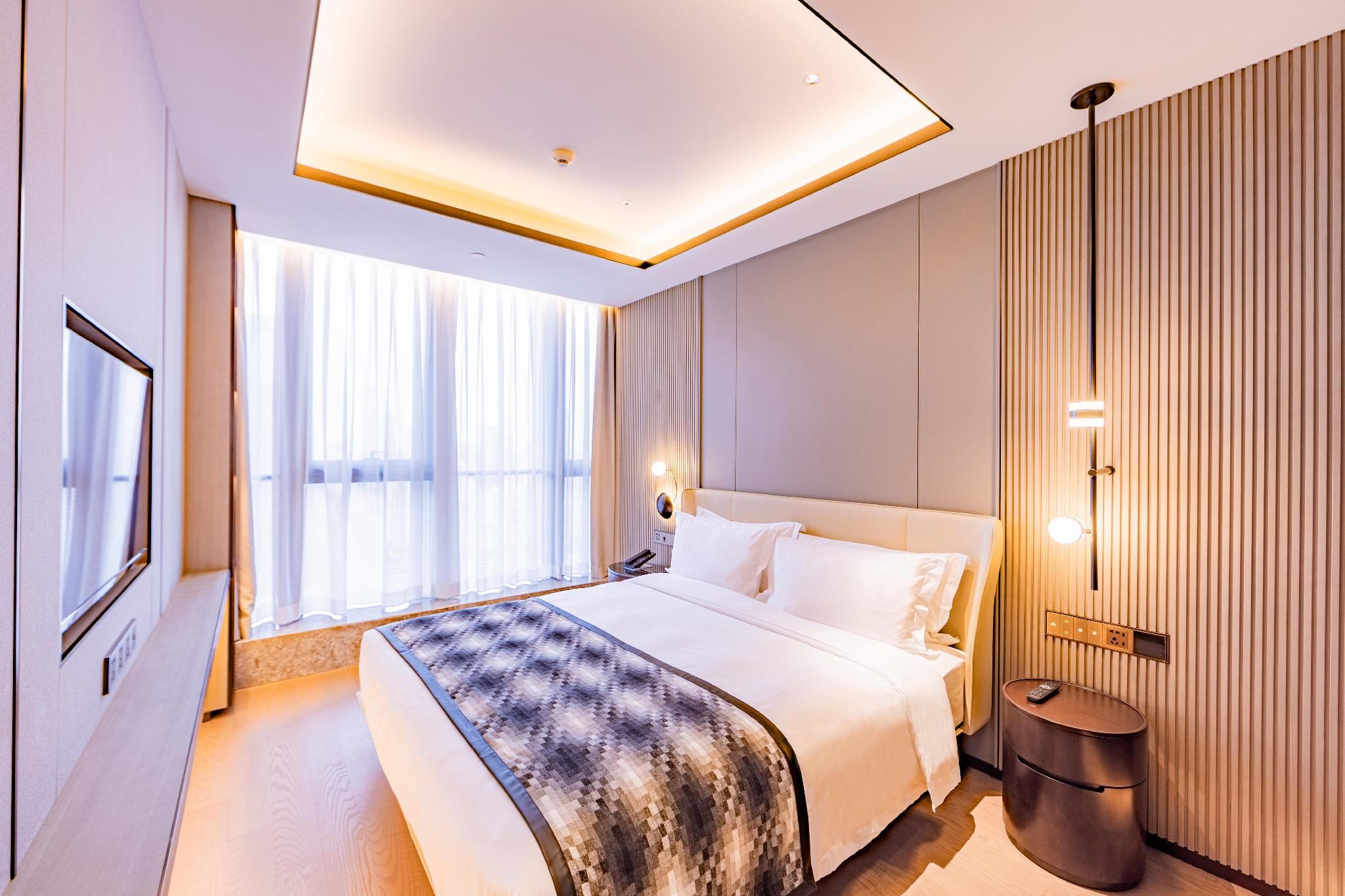 One-Bedroom Deluxe Apartment