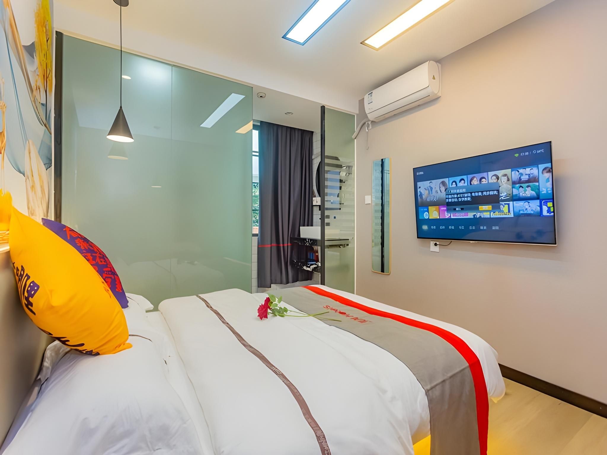 Sunmei - Light Luxury Sunny 1 Bed Room