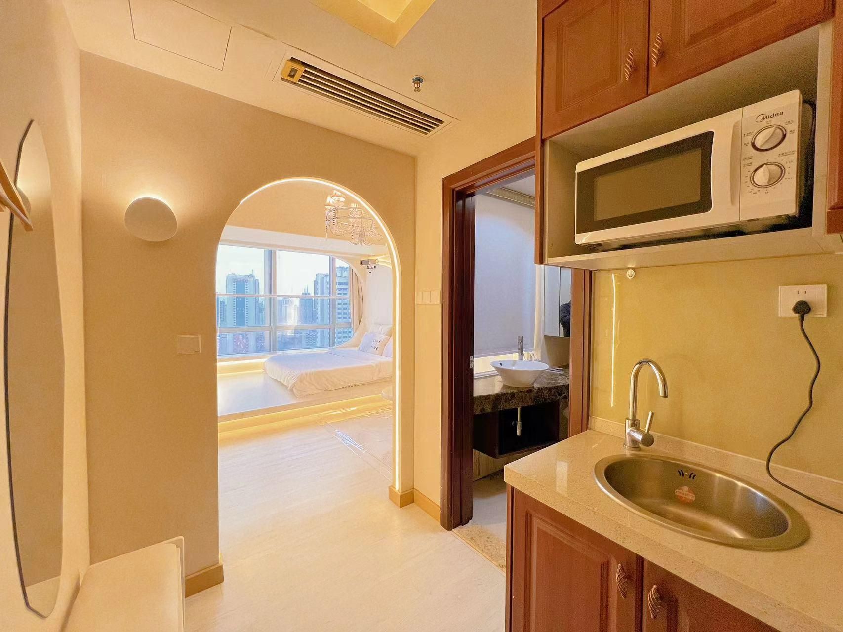 Tatami Queen Room
