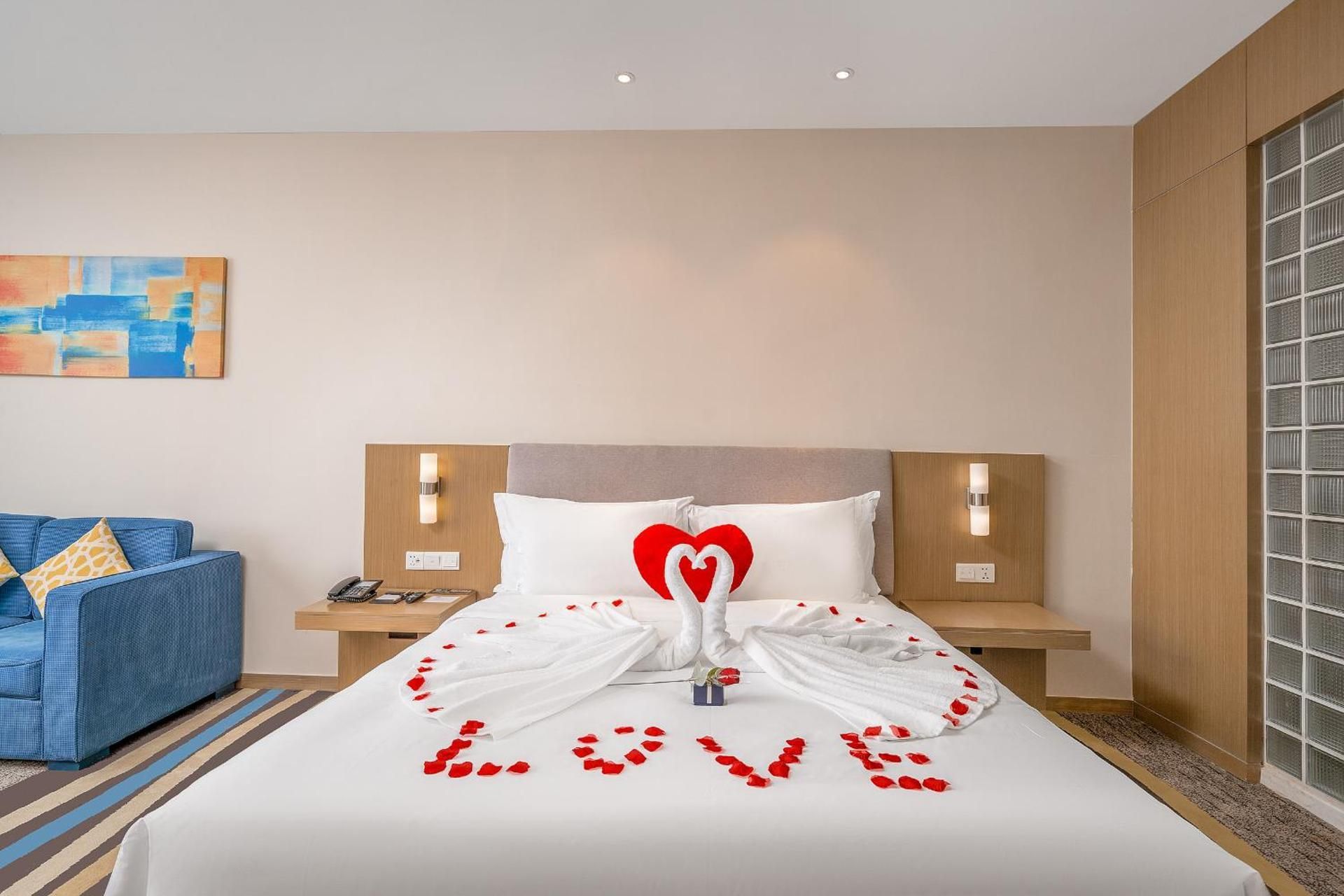 Deluxe Queen Room