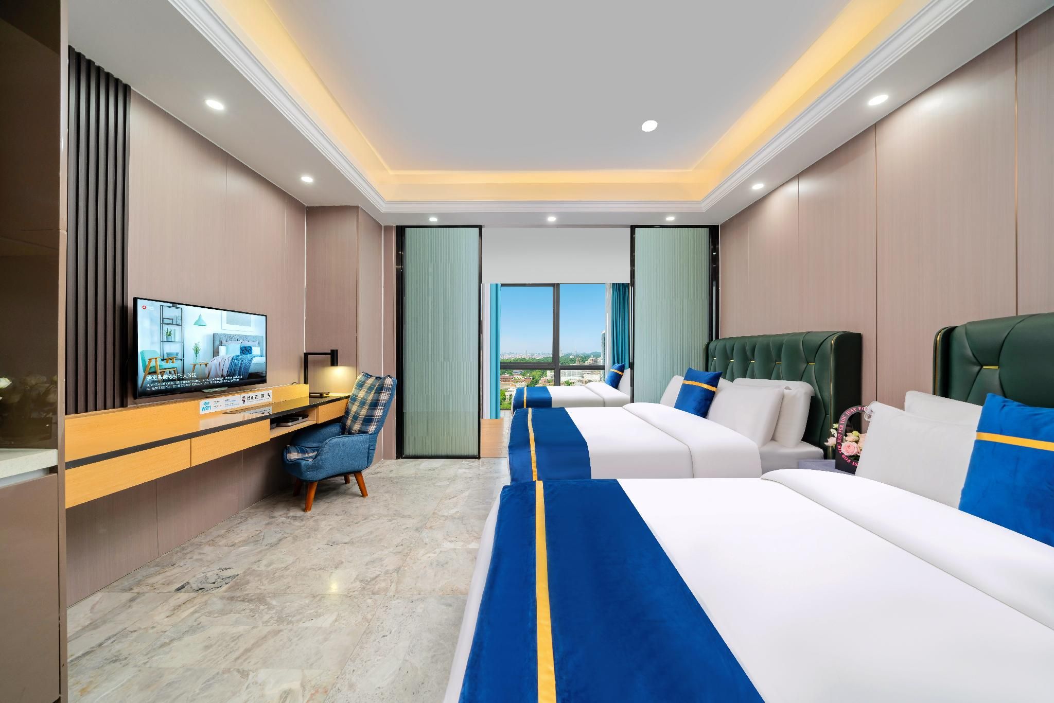 Triple Room with View