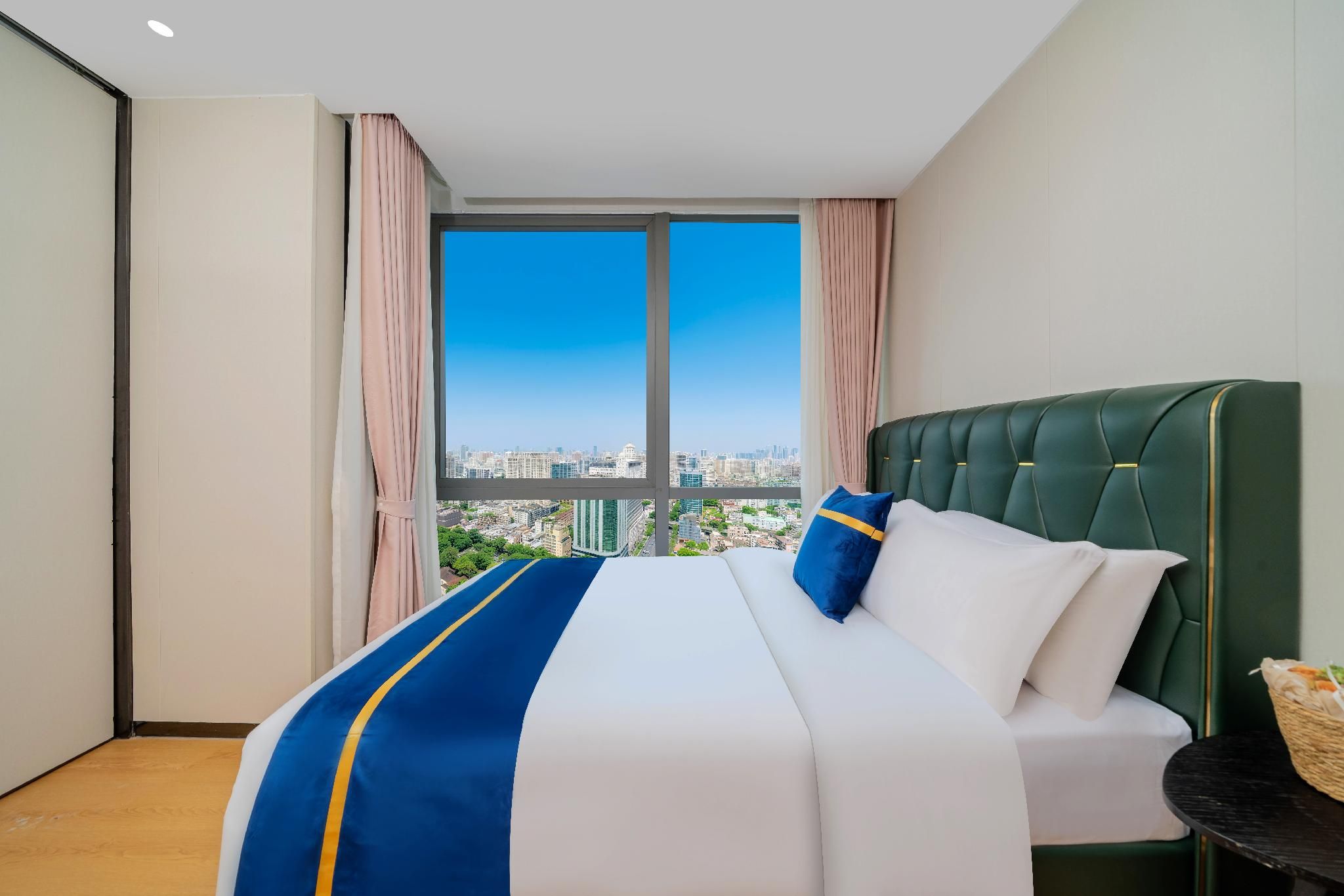 Royal Suite 3 Rooms - Room Only