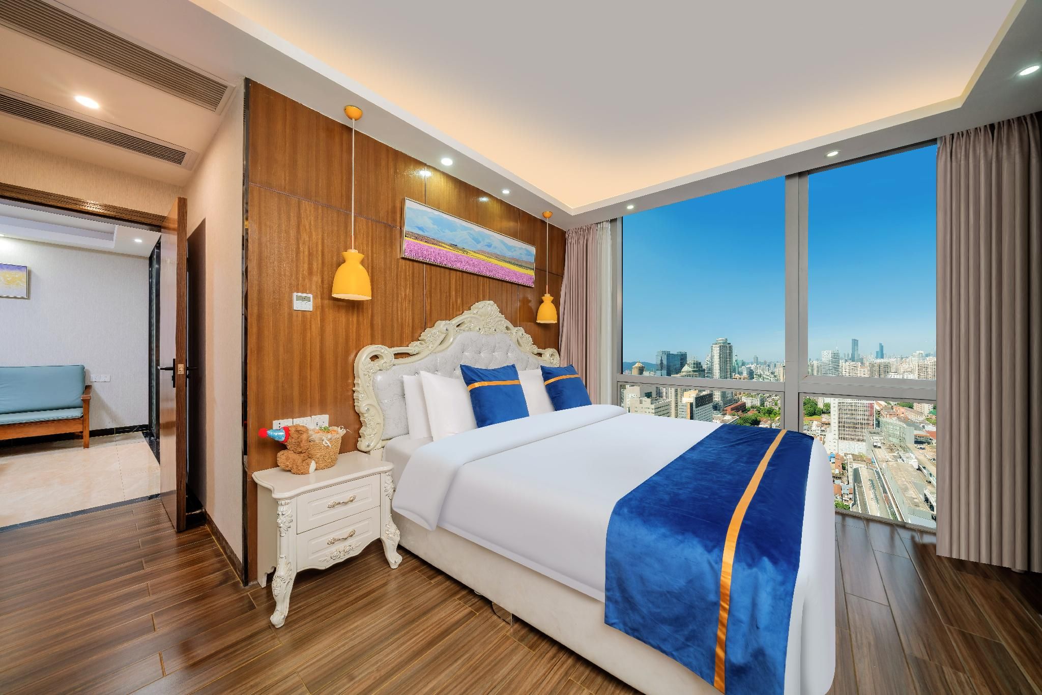 Premium Suite