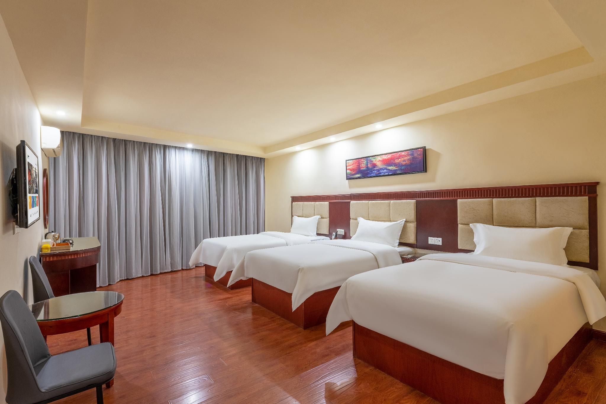 Triple Suite for 3 People