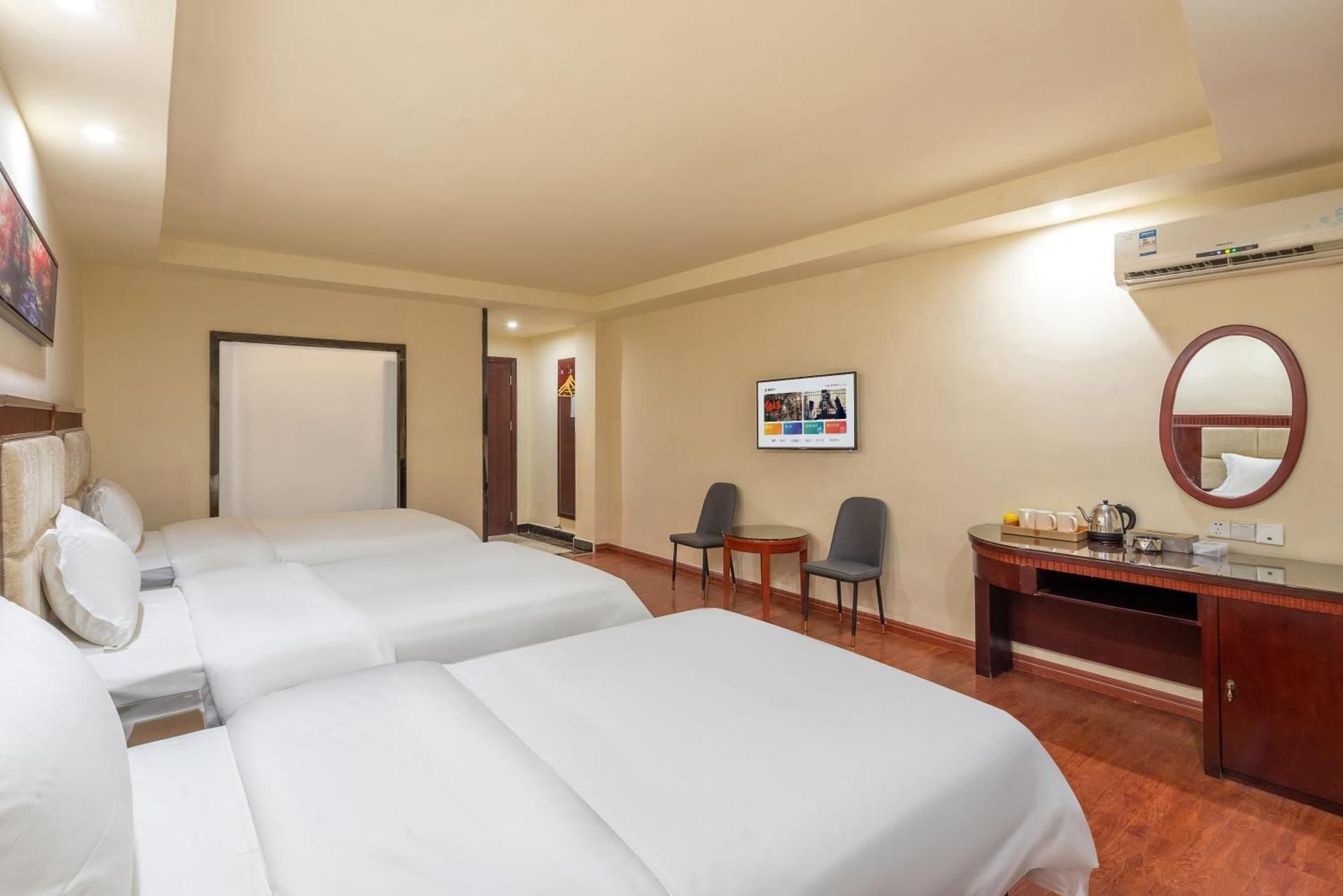 Triple Room