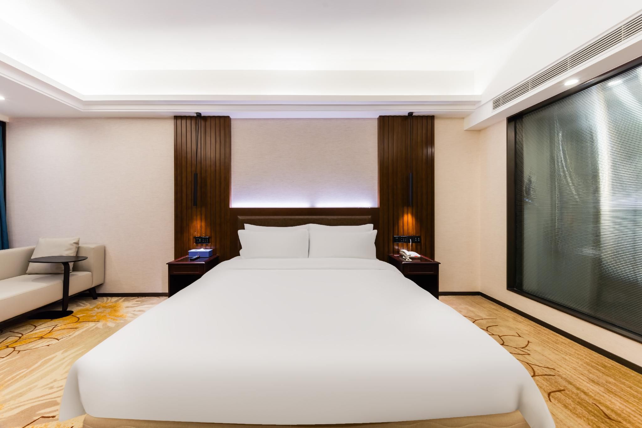 Superior Room Queen