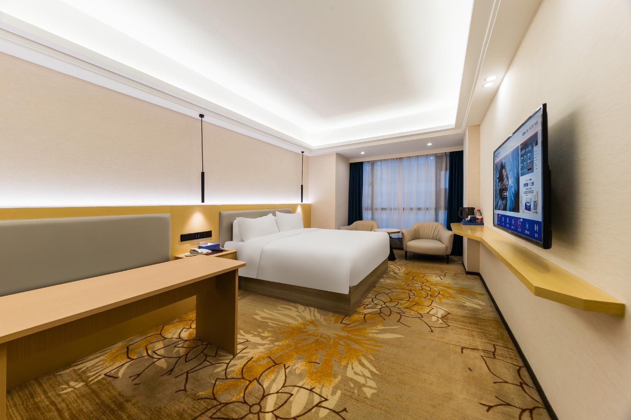 Business Queen Room