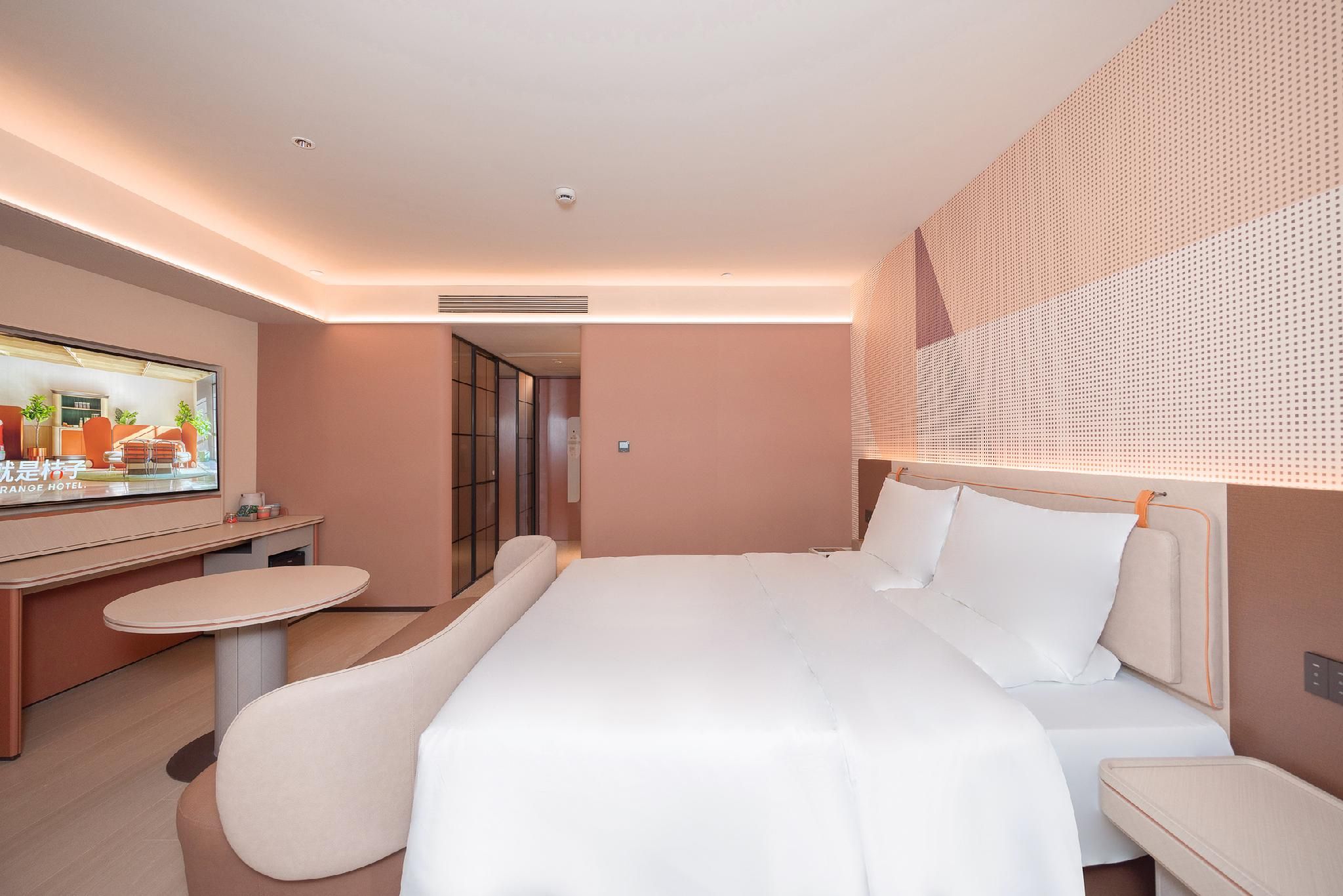 Business Queen Room