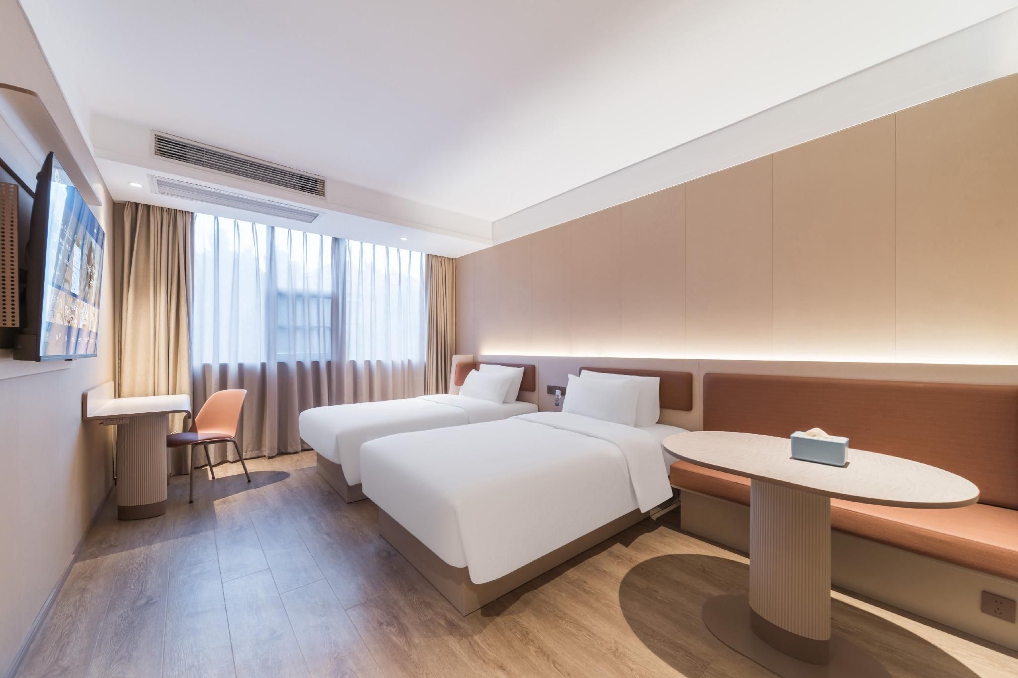 Twin Bed Room