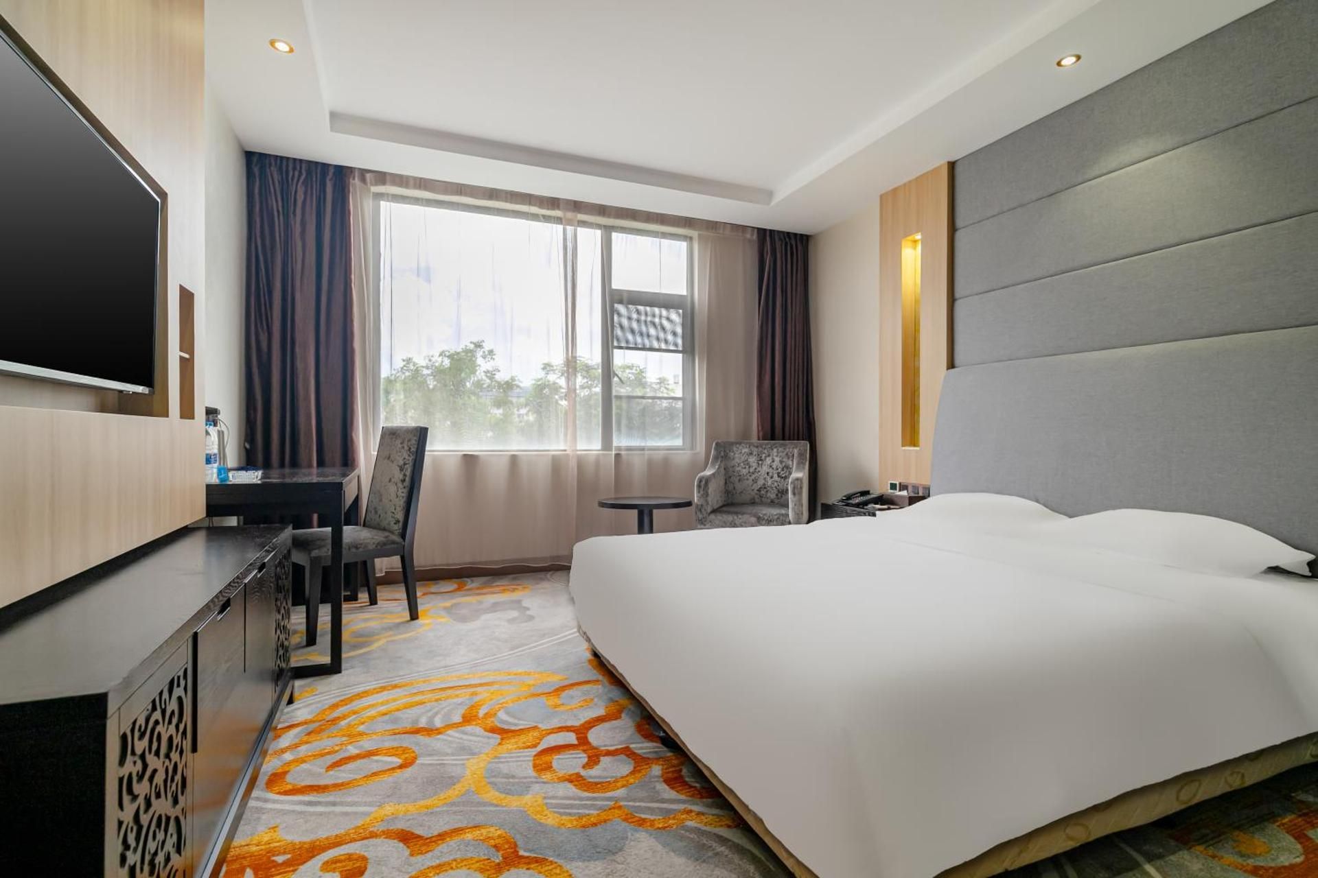 Deluxe King Room