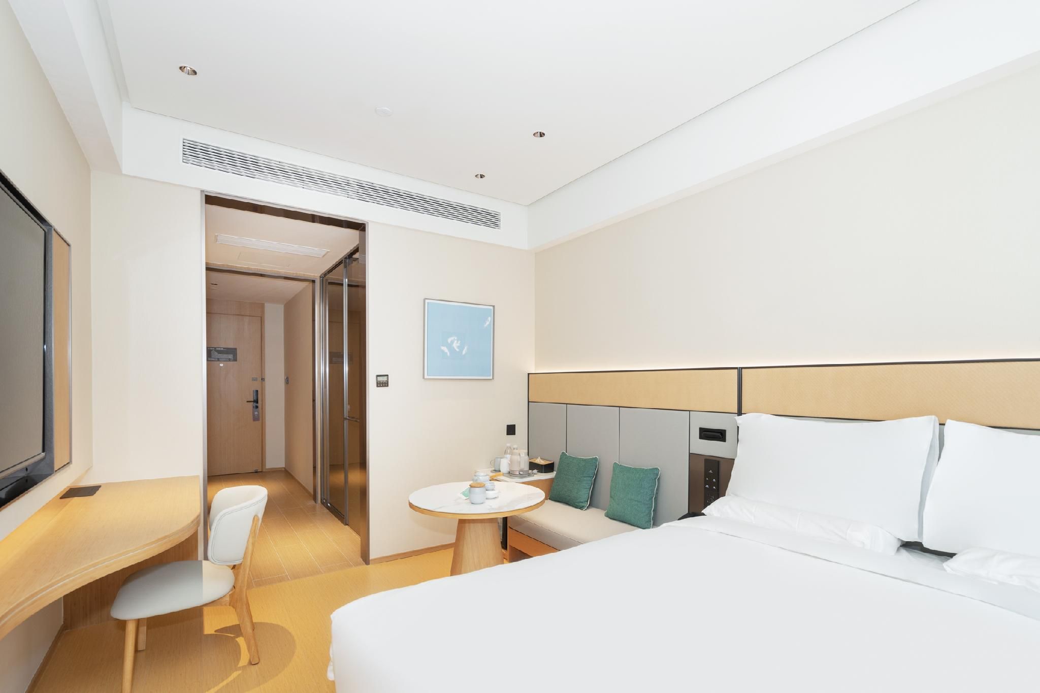 Business Queen Room