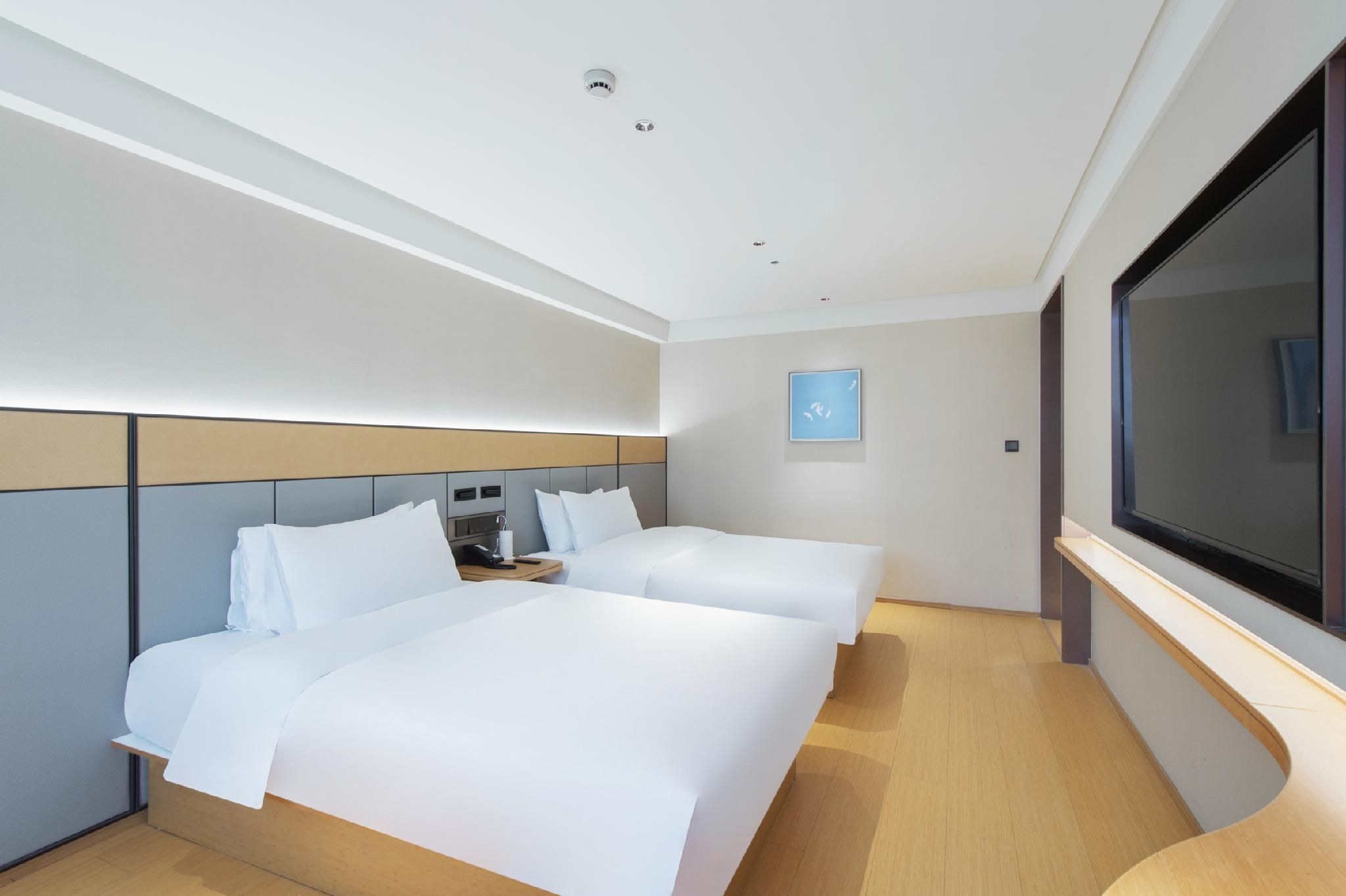 Huazhu - Family Room