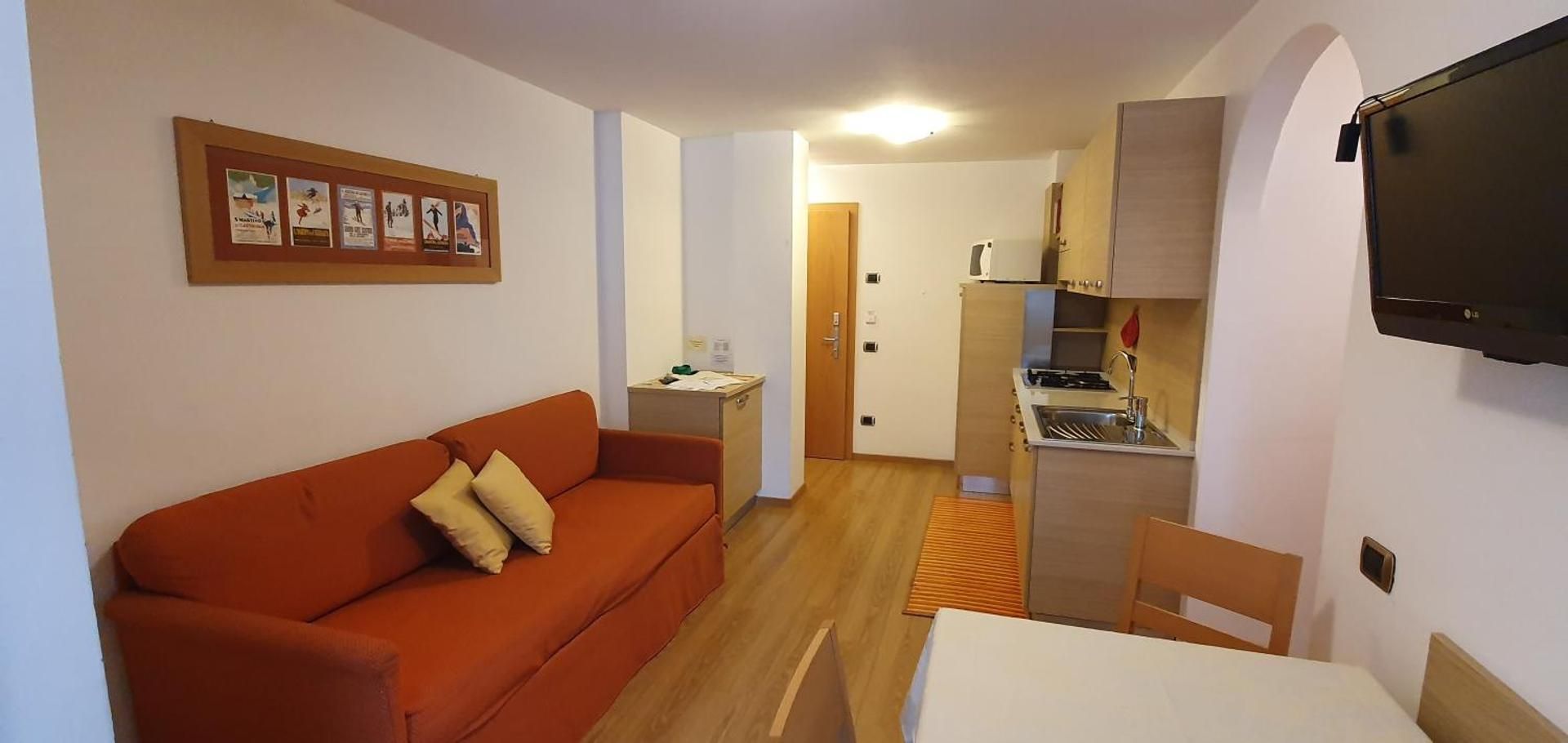 One-Bedroom Apartment