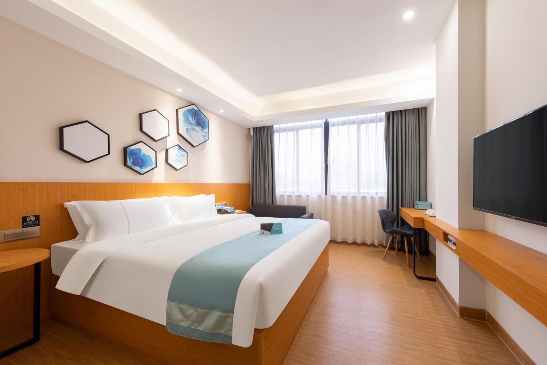Deluxe King Room
