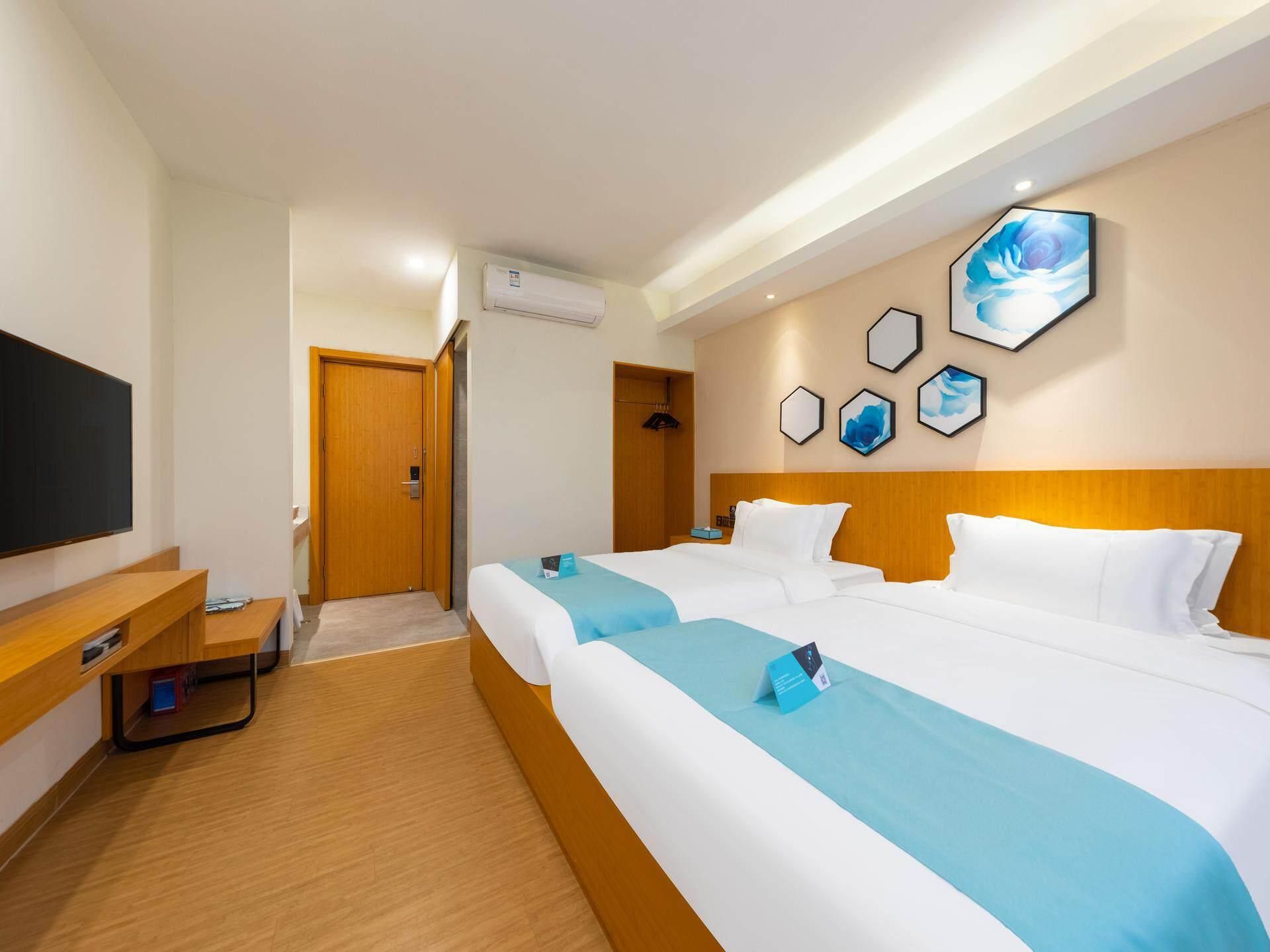 Xana - Deluxe Twin Room Bed Room