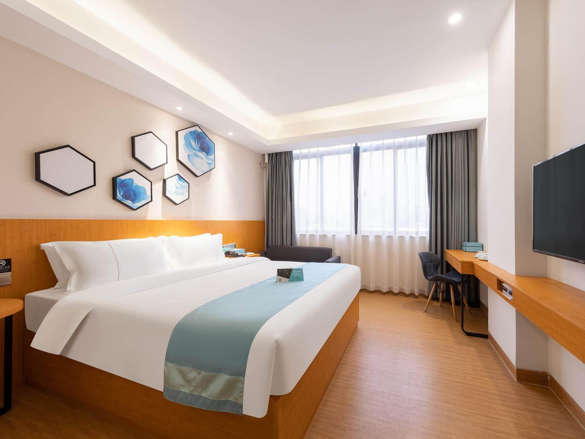 Xana - Deluxe Bed Room