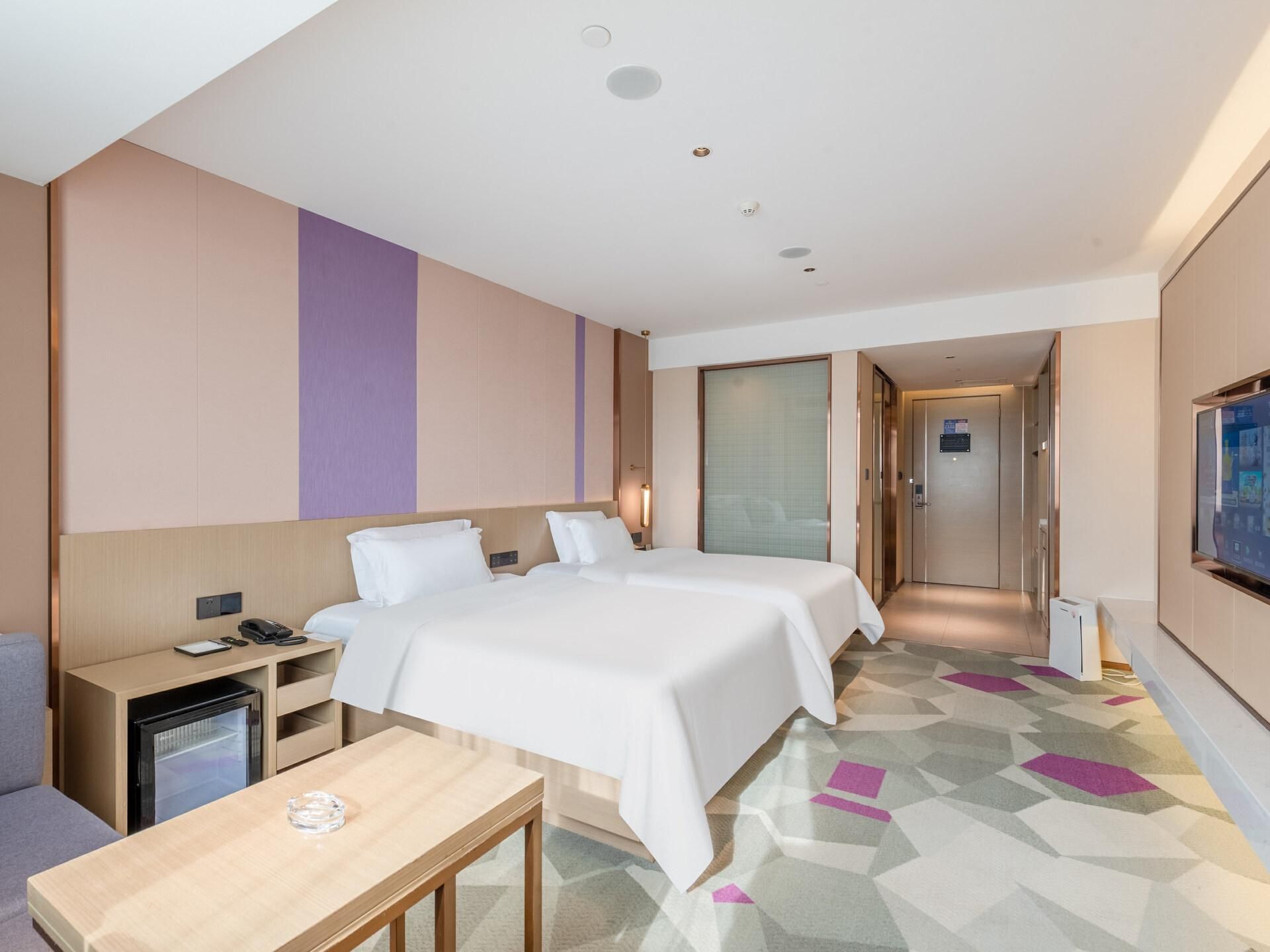 WH - Deluxe Room Twin