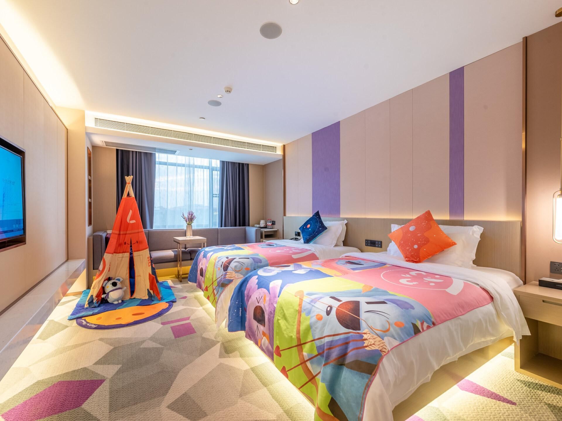 WH - LIXIAOLAN Parent-child Family Room