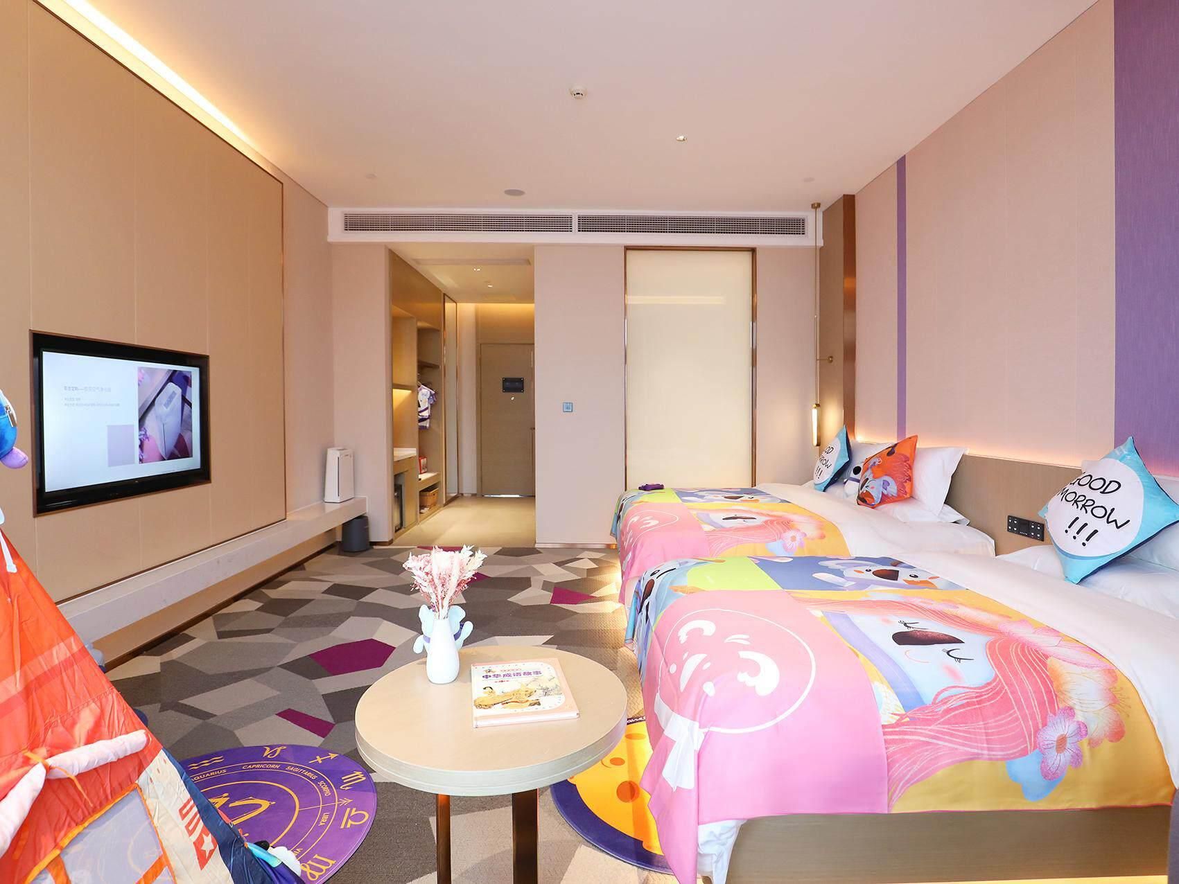 WH - LIXIAOLAN Parent-child Family Room