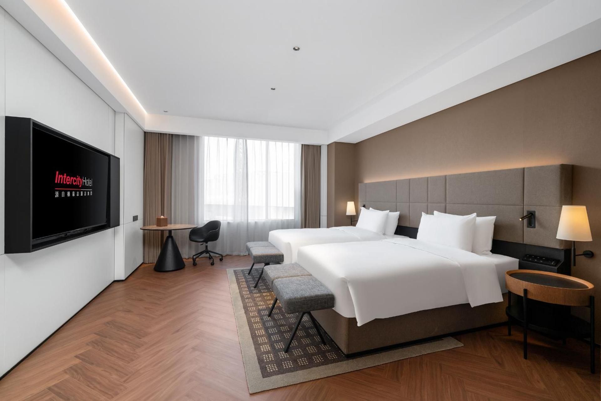 2 Bed Twin Superior Room