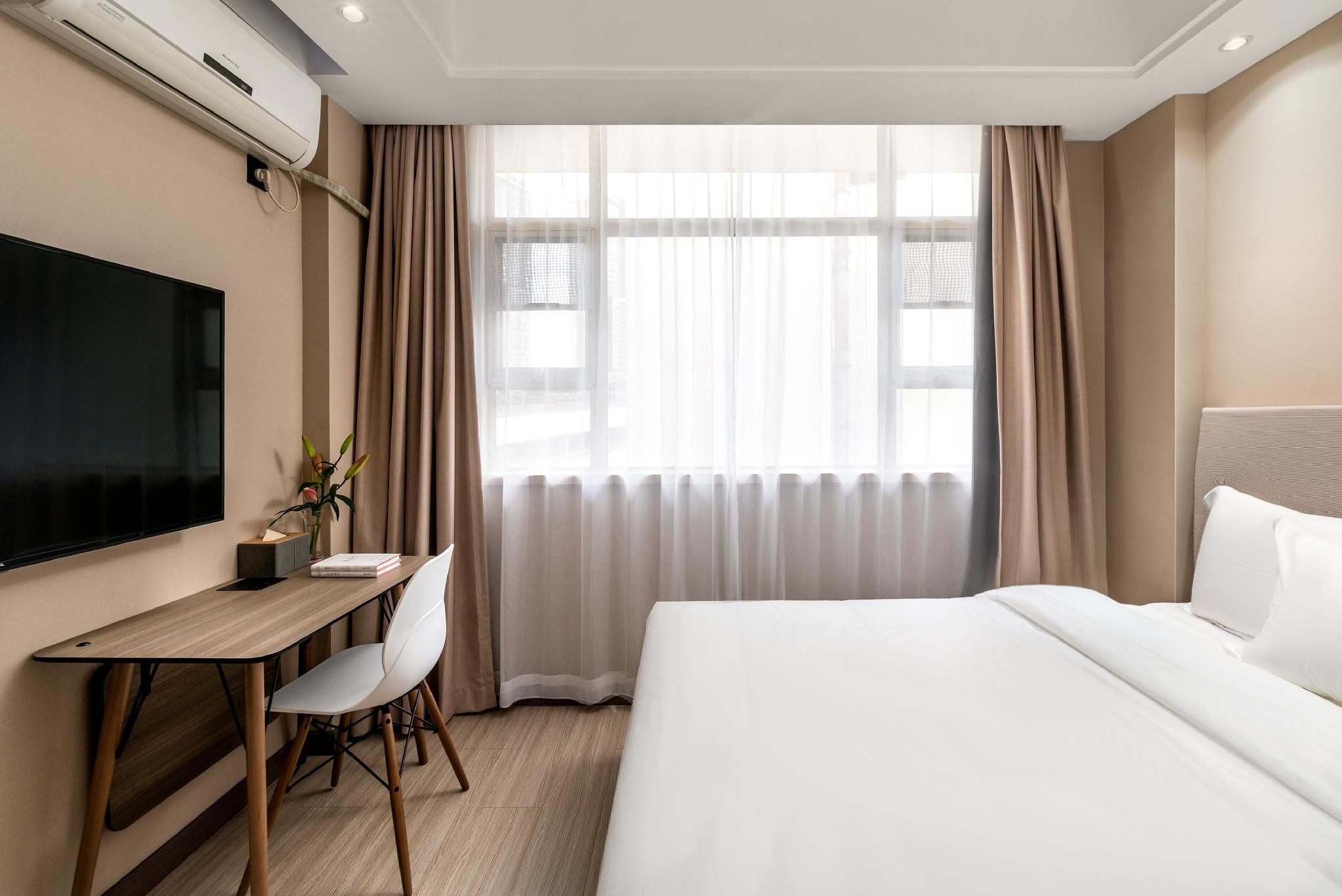 Huazhu - Superior BedRoom
