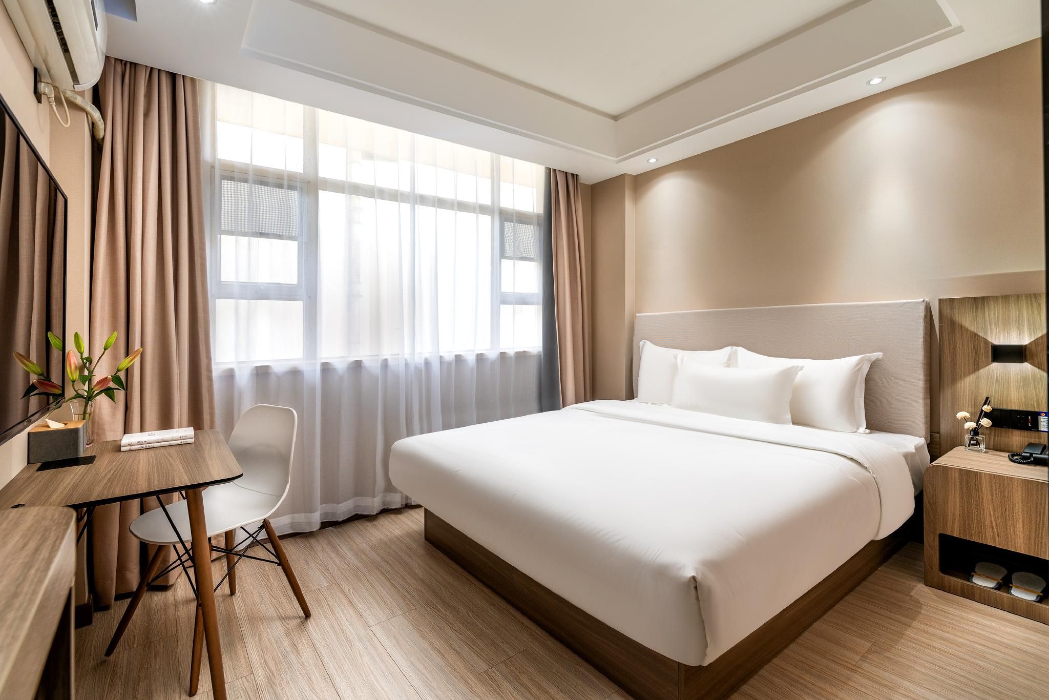 Huazhu - Superior BedRoom