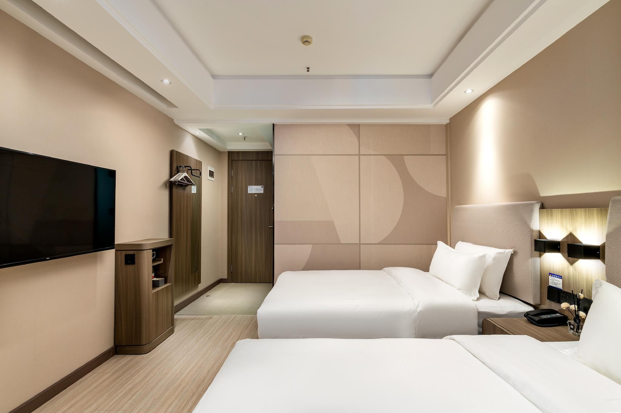 Twin Business Room