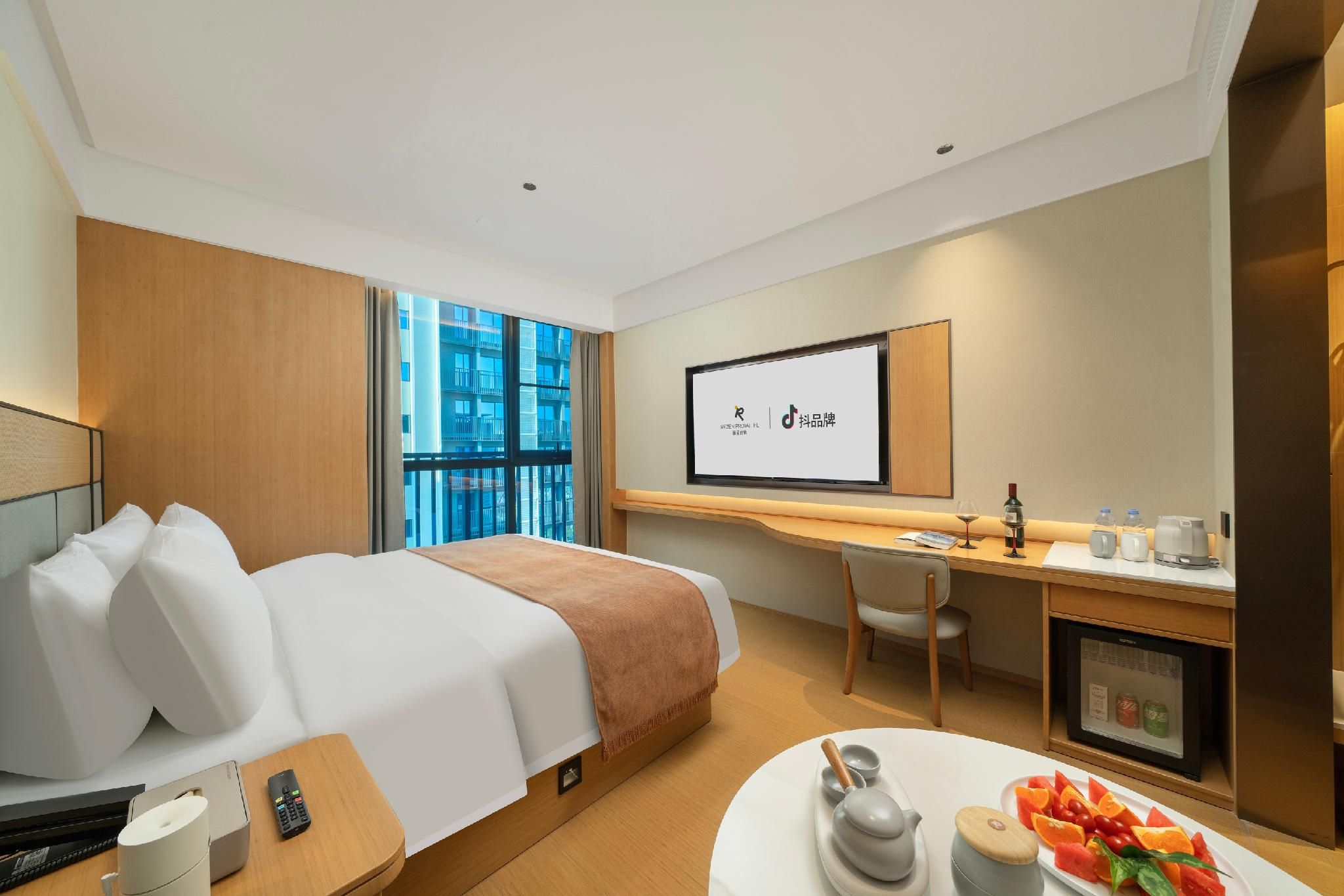 Business King Room