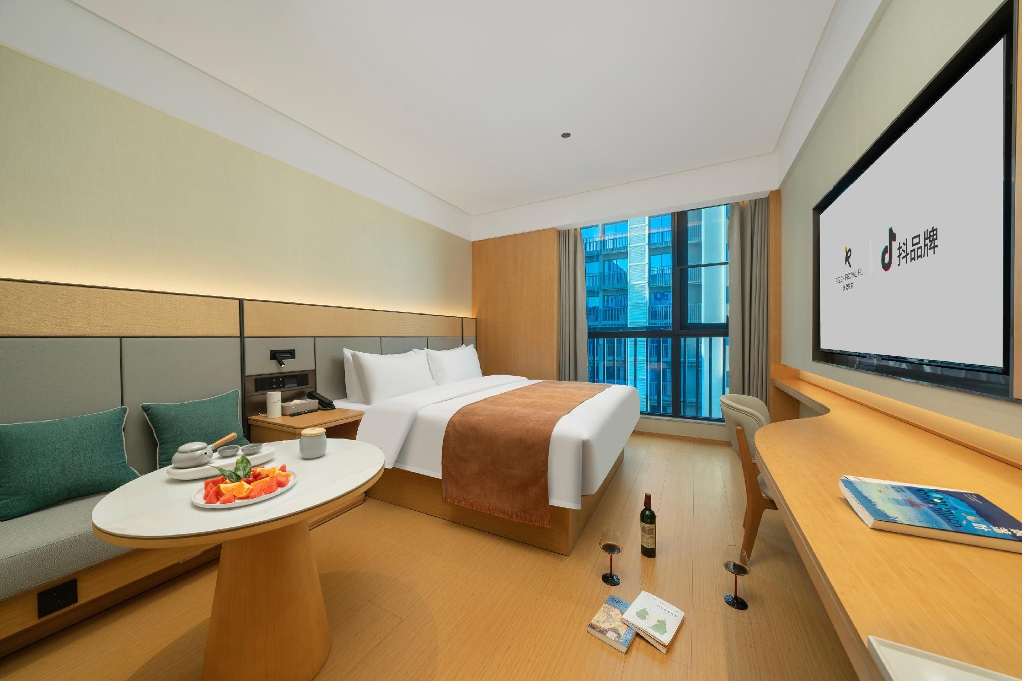 Business King Room