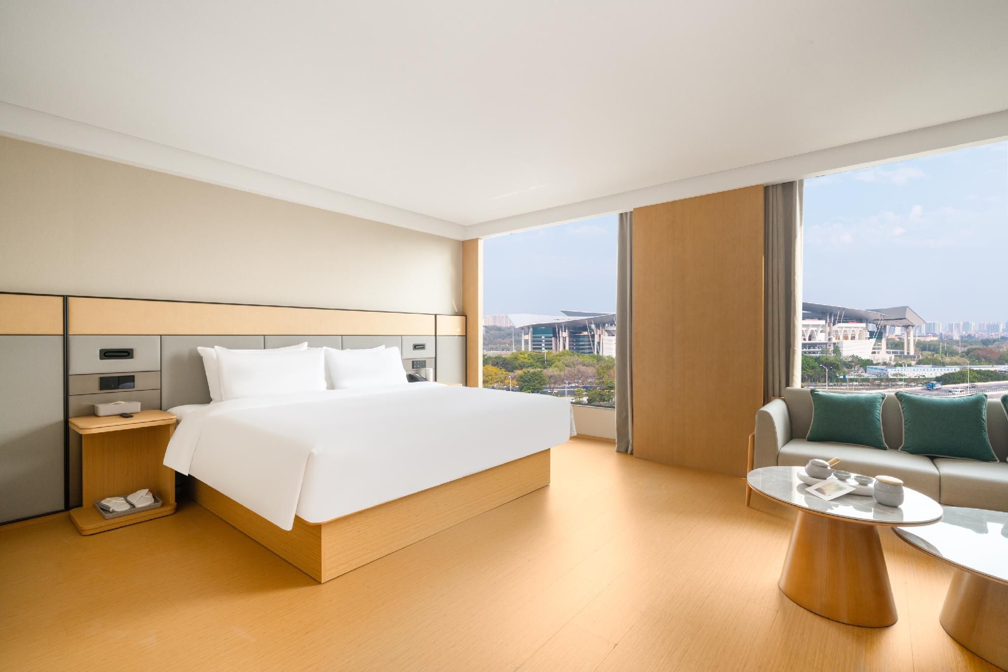 Huazhu - Superior T Bed Room