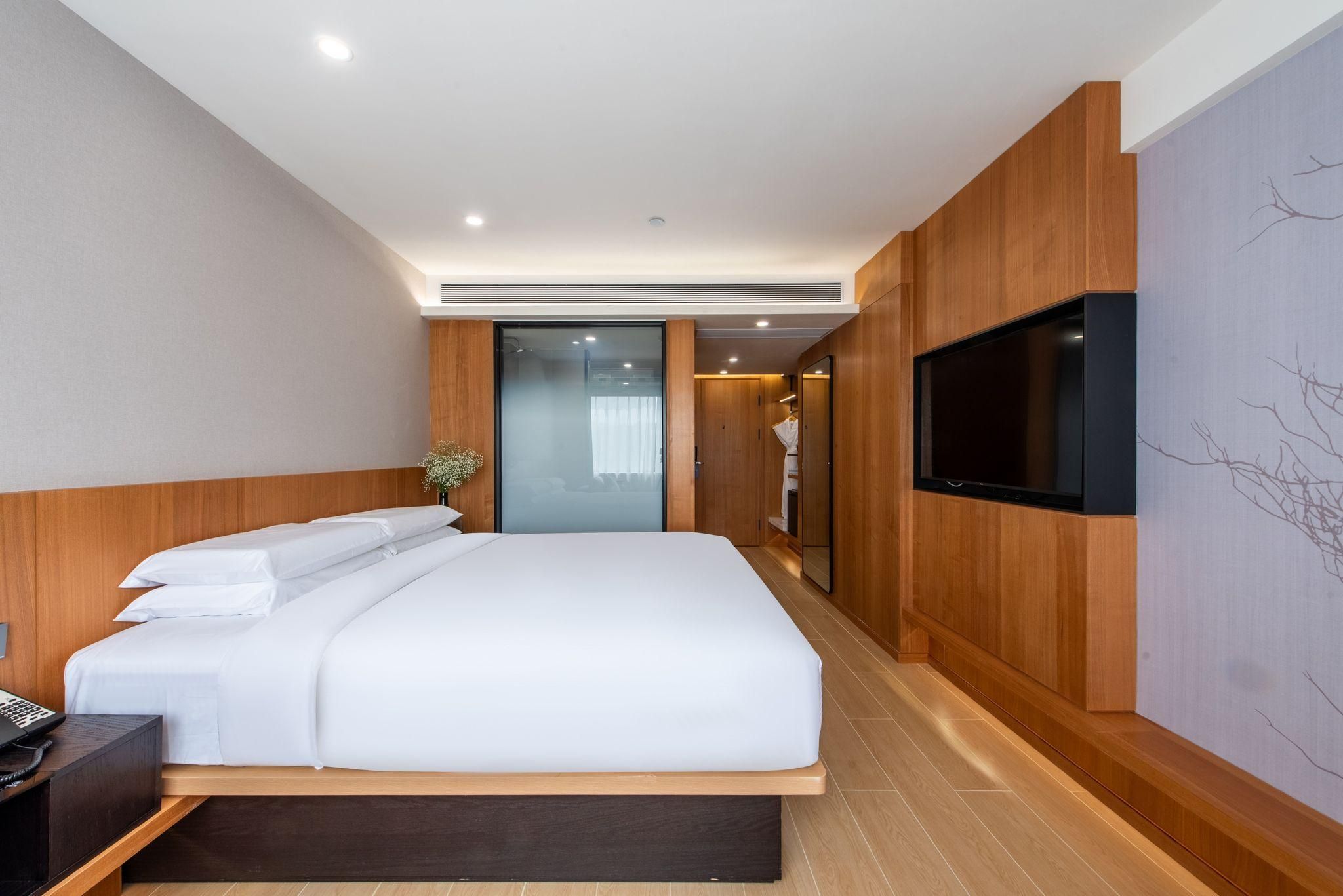 Superior King Room