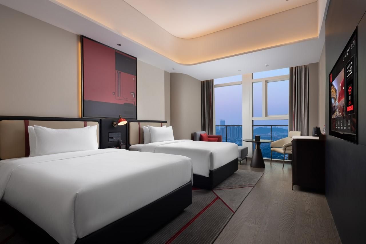 Twin Deluxe
