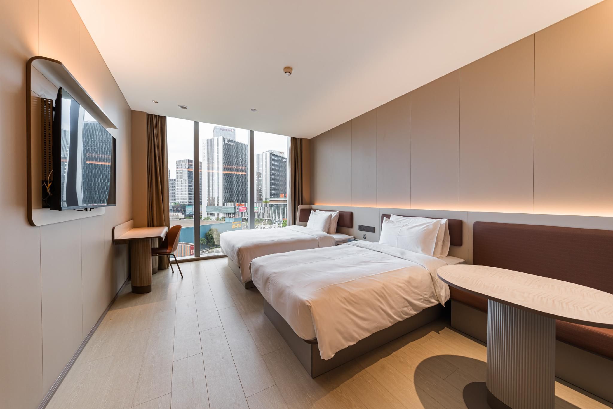 Huazhu - Family Room
