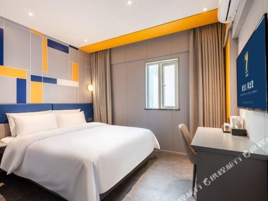 Big Bed Room