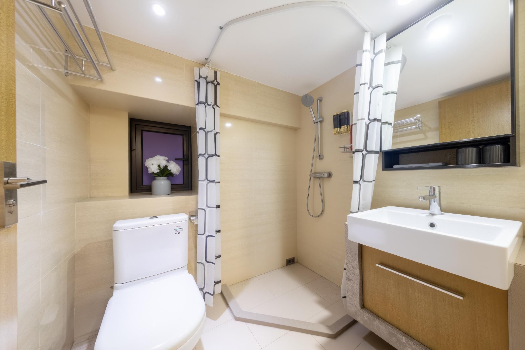 Little Leaf Hotel Apartment - Guangzhou Hanxi Changlong Metro Station 2 Bedrooms Family Suite 3