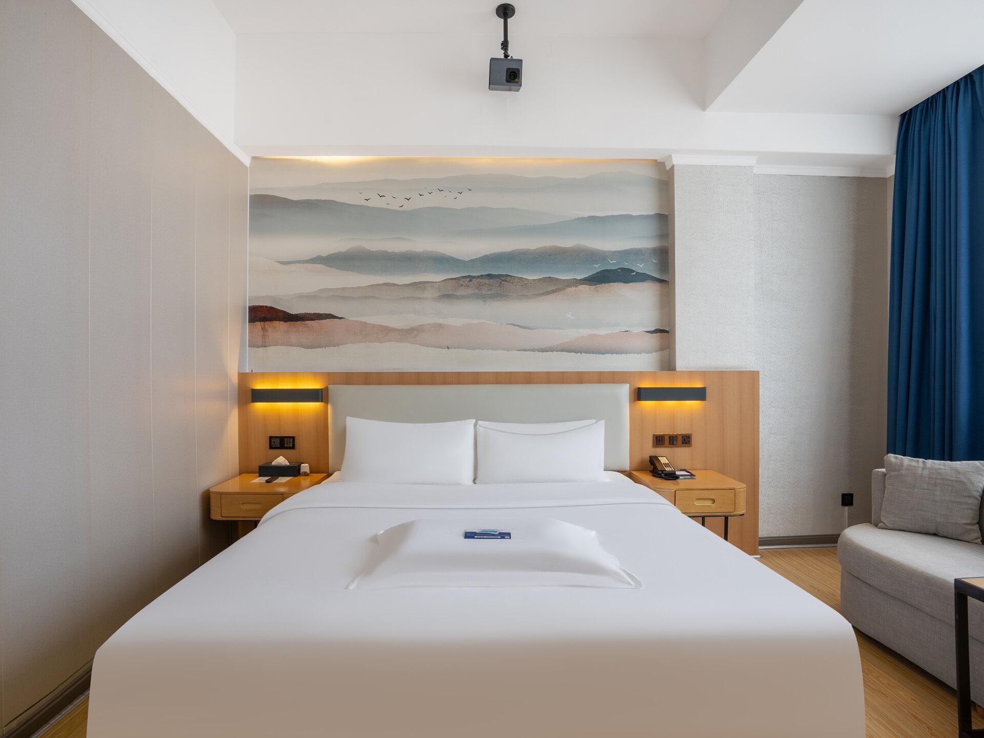 WH - Zunxiang Cinema 1 Bed Room