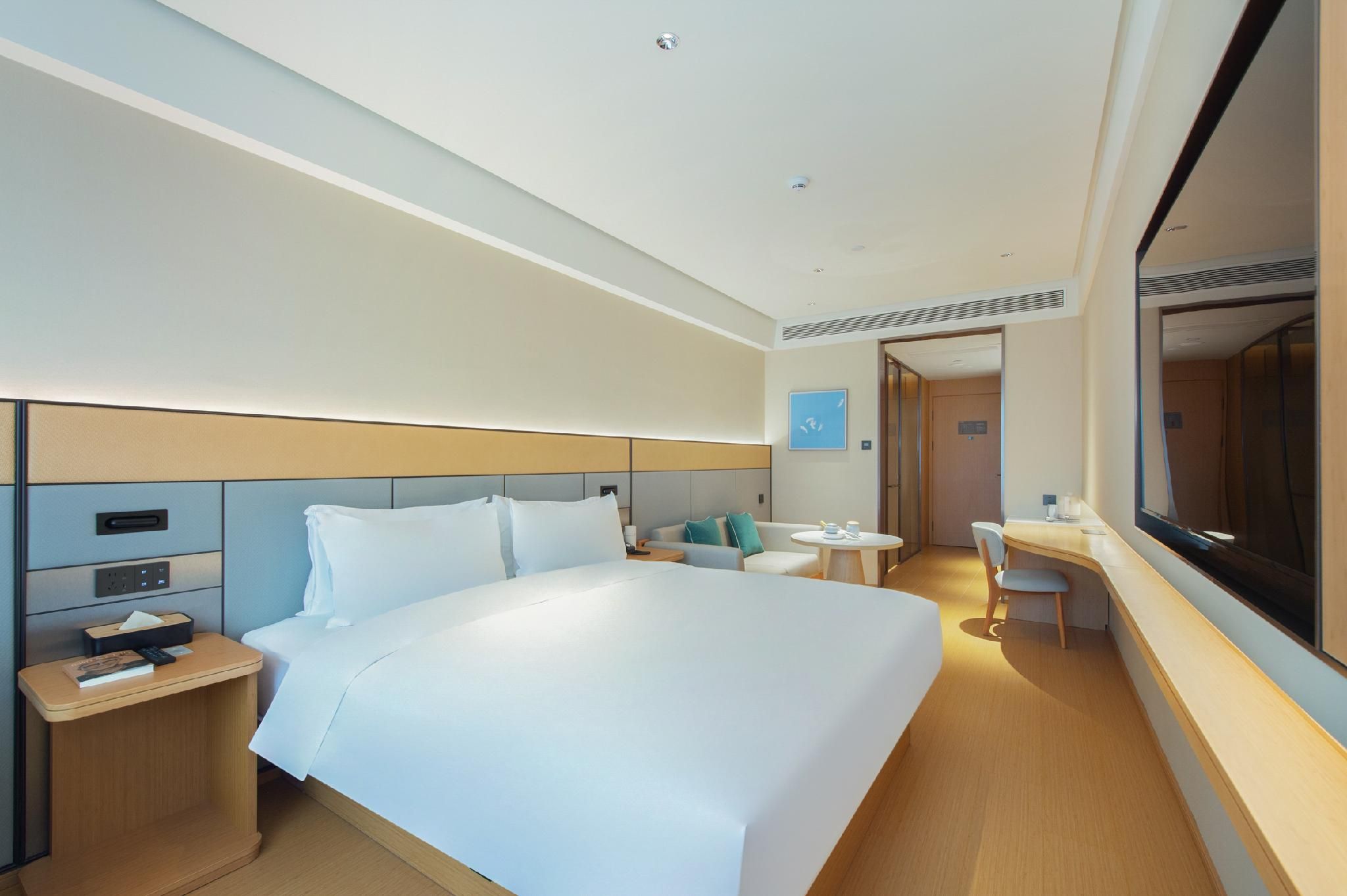 Business Queen Room