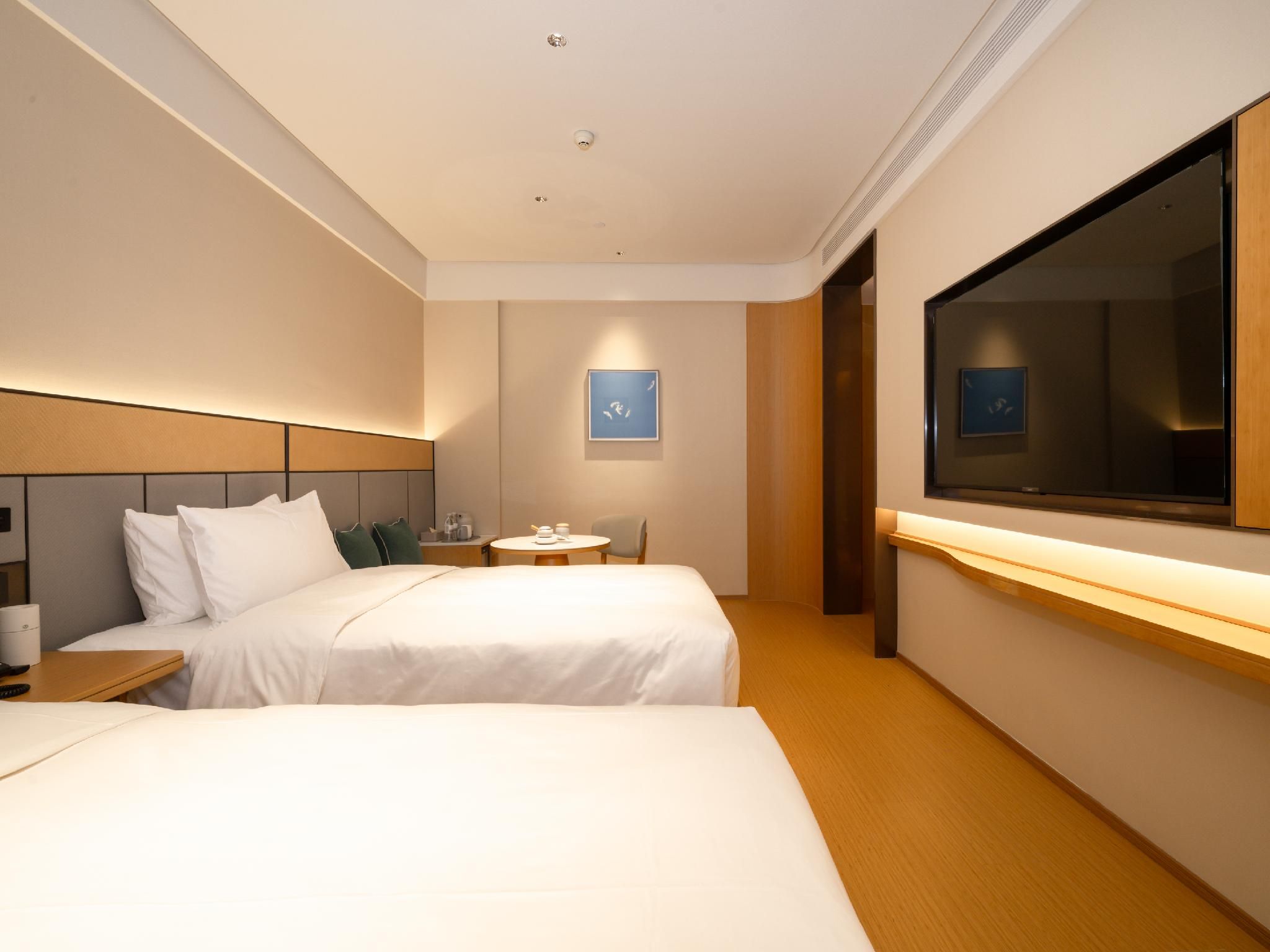 Twin Business Room
