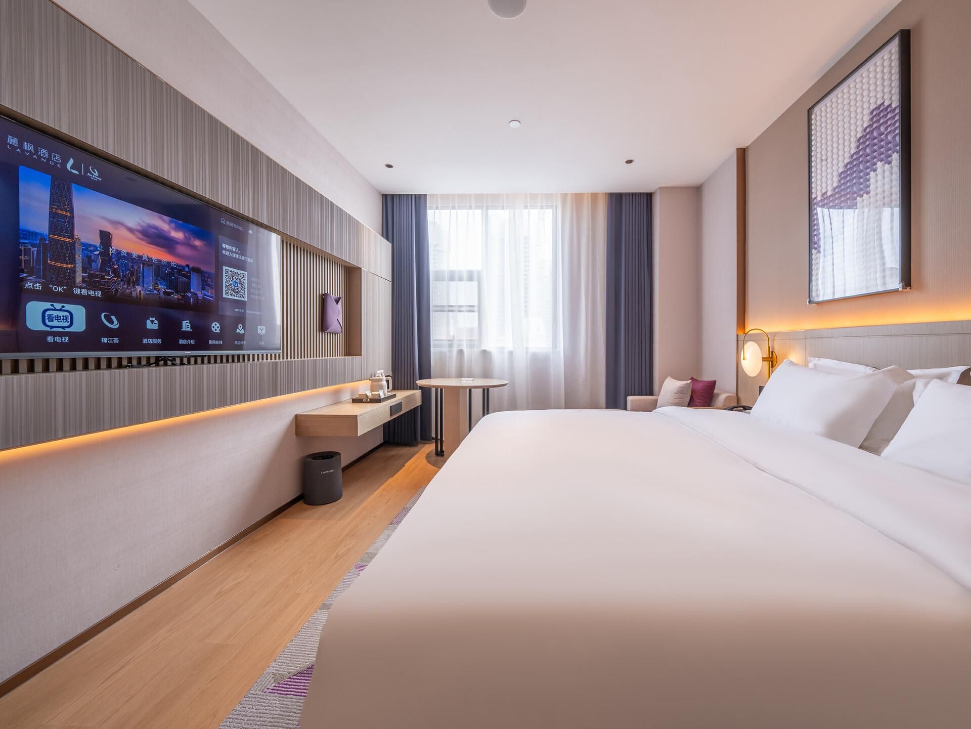 WH - Deluxe Bed Room