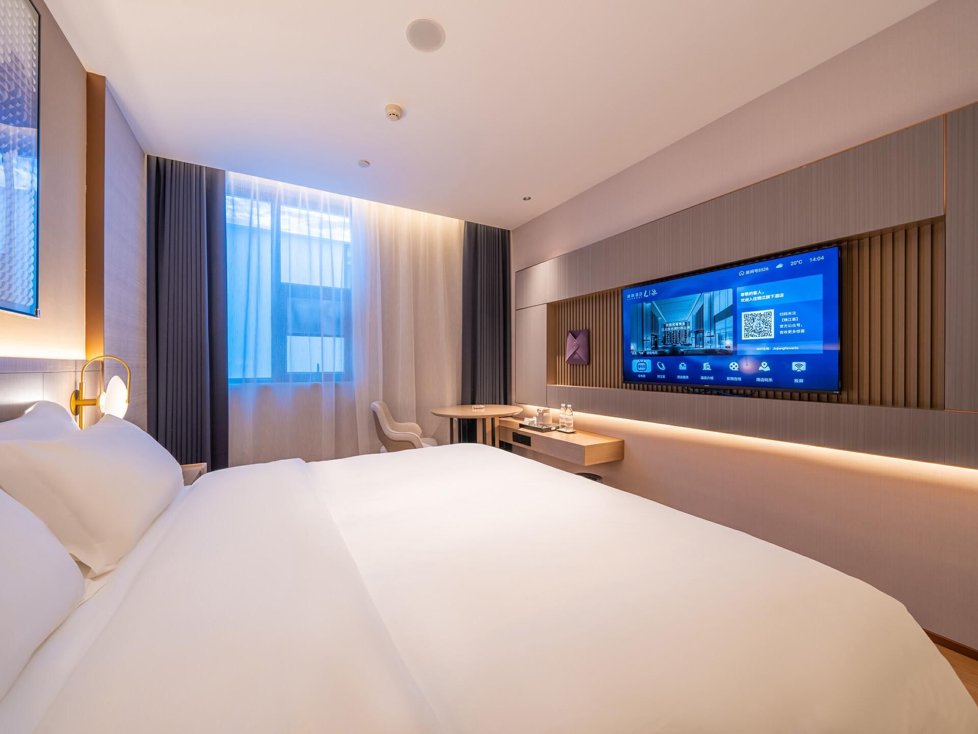 WH - 1 Bed Room with View