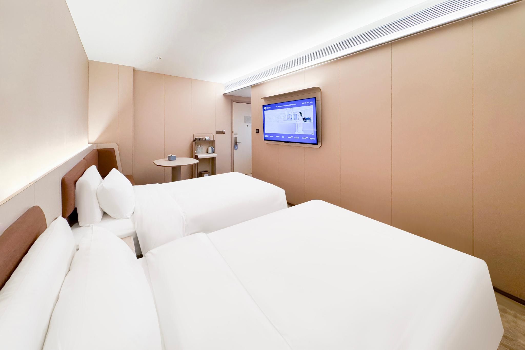 Twin Bed Room